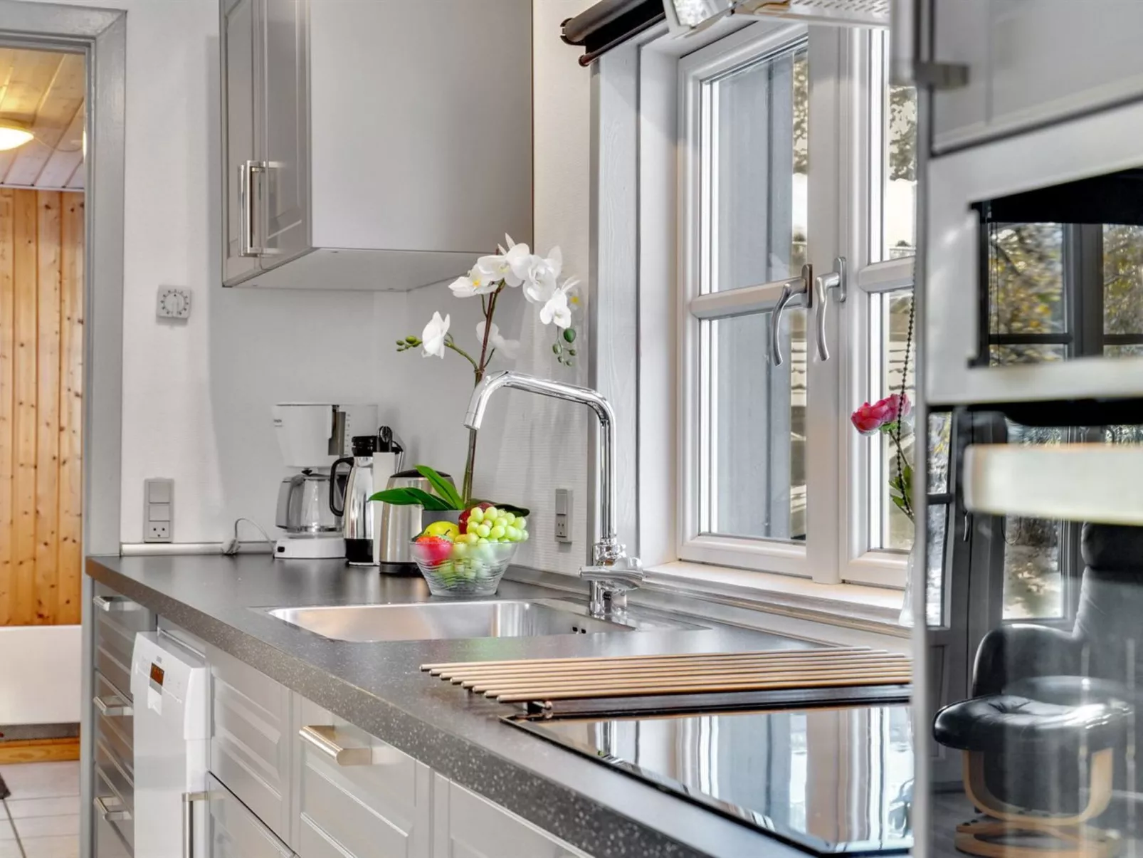 "Agneta" - 750m from the sea-Binnen