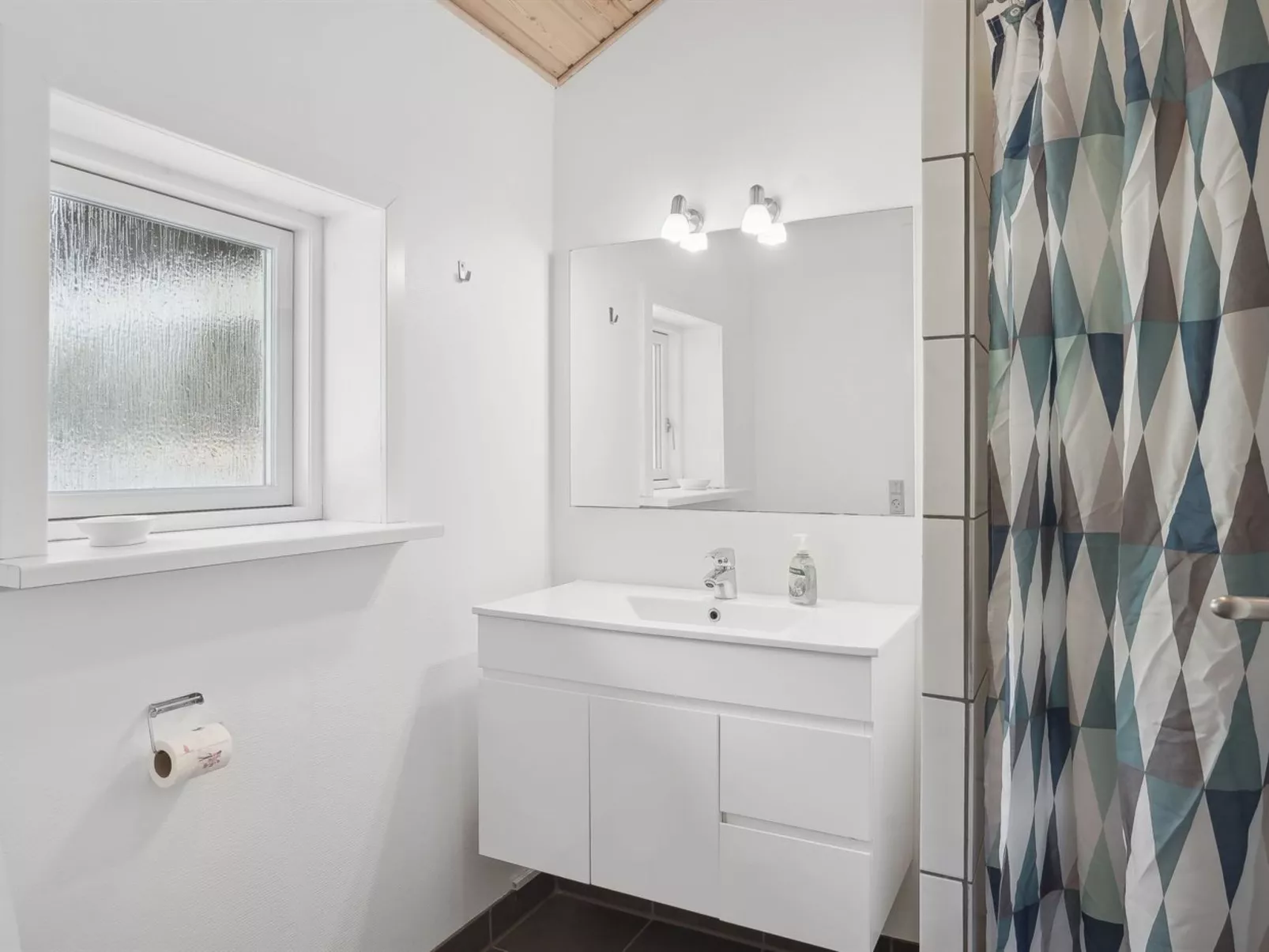 "Hejdi" - 350m from the sea-Binnen