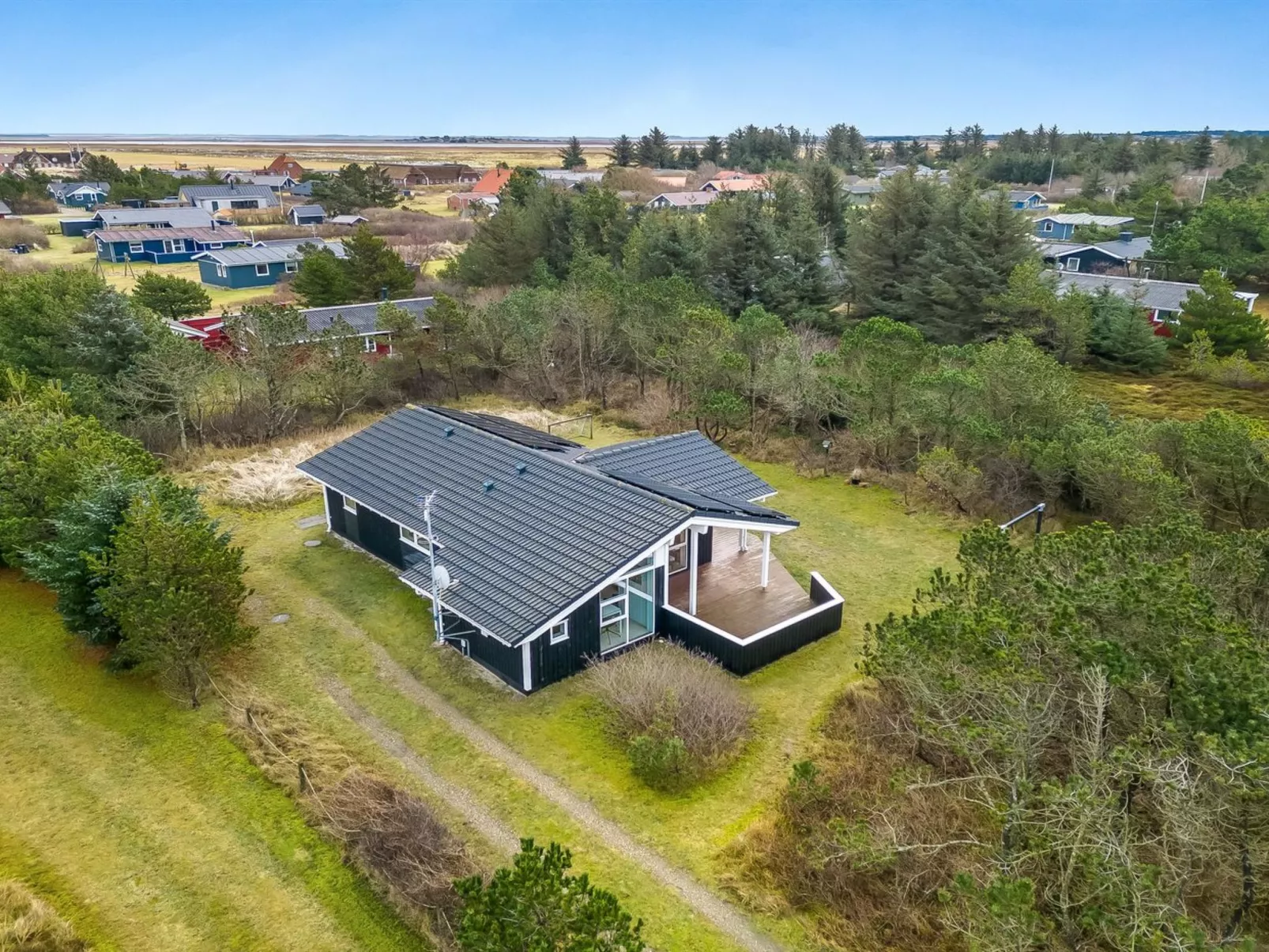 "Helen" - 500m to the fjord-Buiten