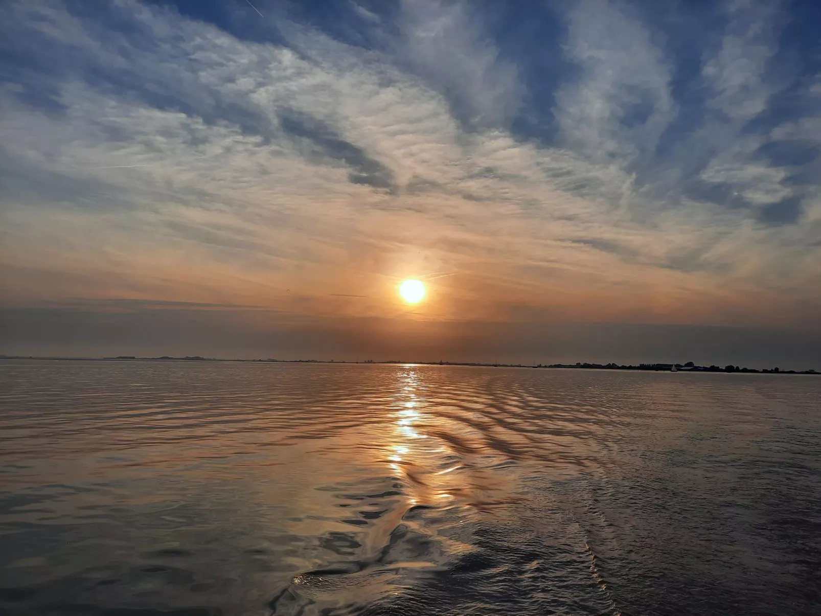 Harboursuite Woudsend incl. motorboot-Buiten