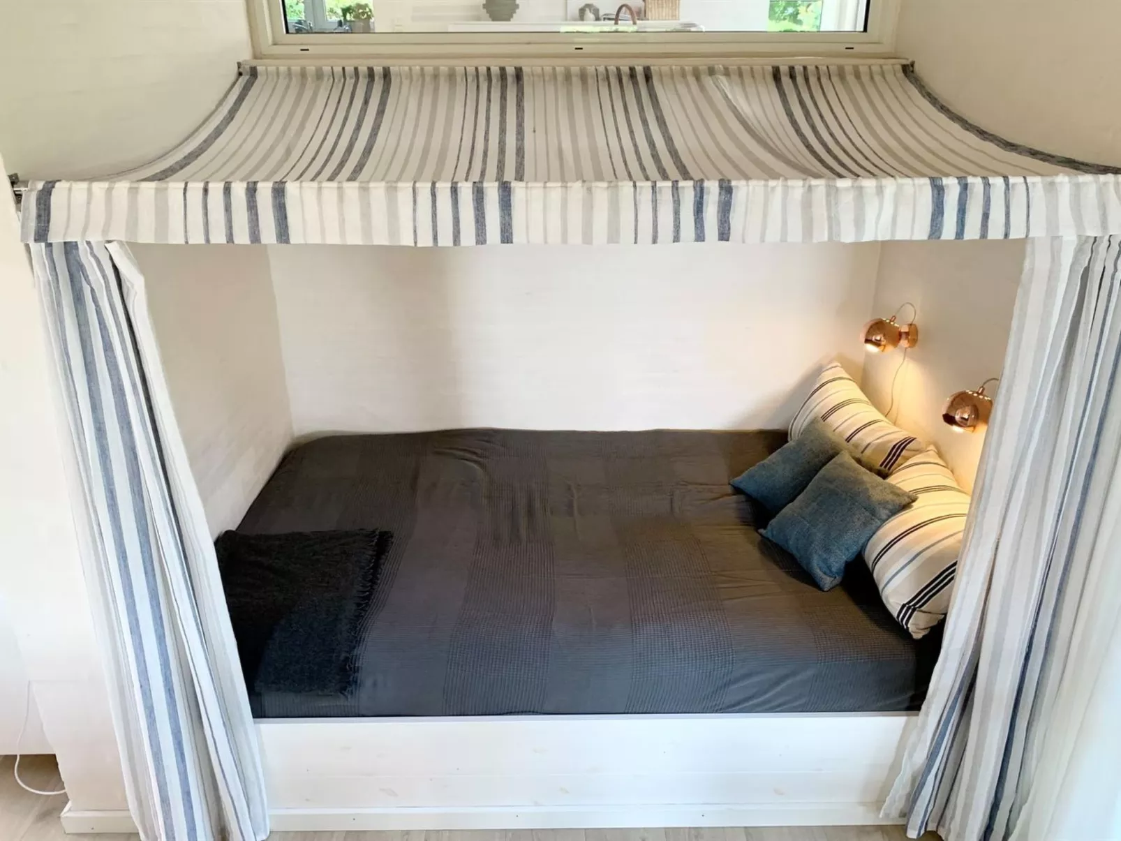 "Marjukka" - 10m from the sea-Binnen