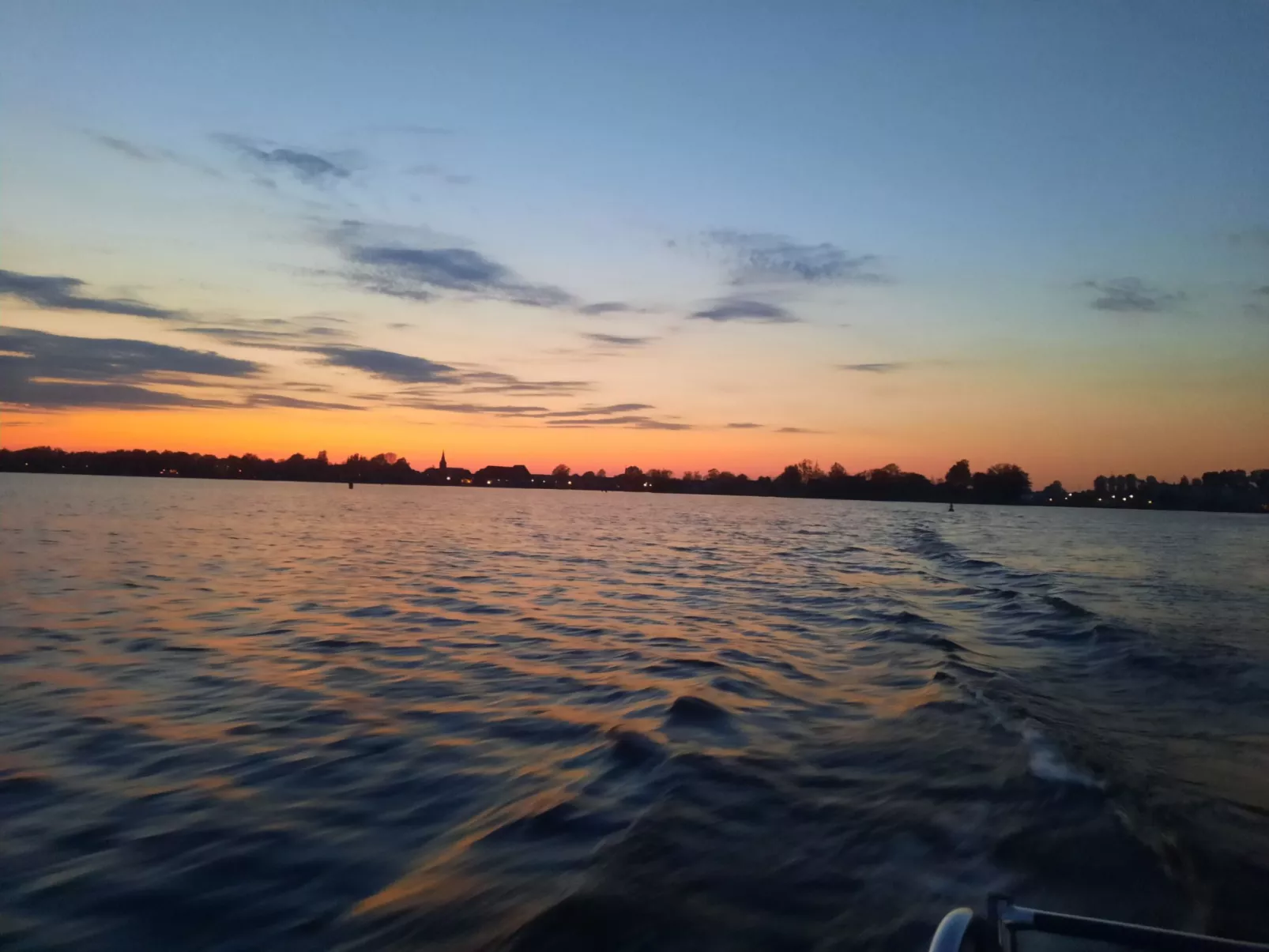 Harboursuite Woudsend incl. motorboot-Buiten