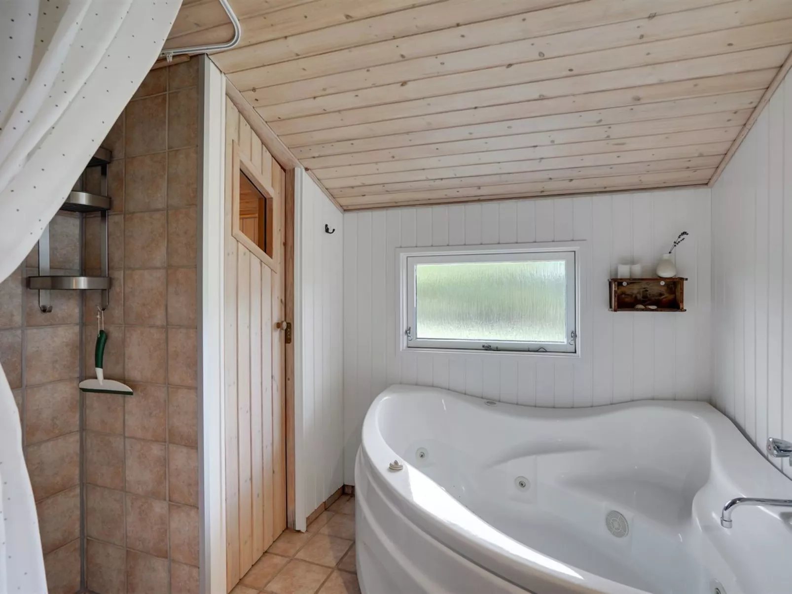 "Monja" - 2.2km from the sea-Binnen