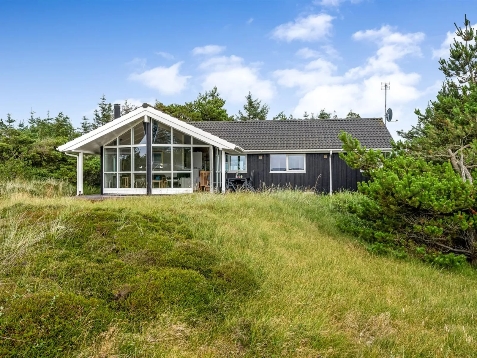 "Leona" - 250m to the fjord-Buiten