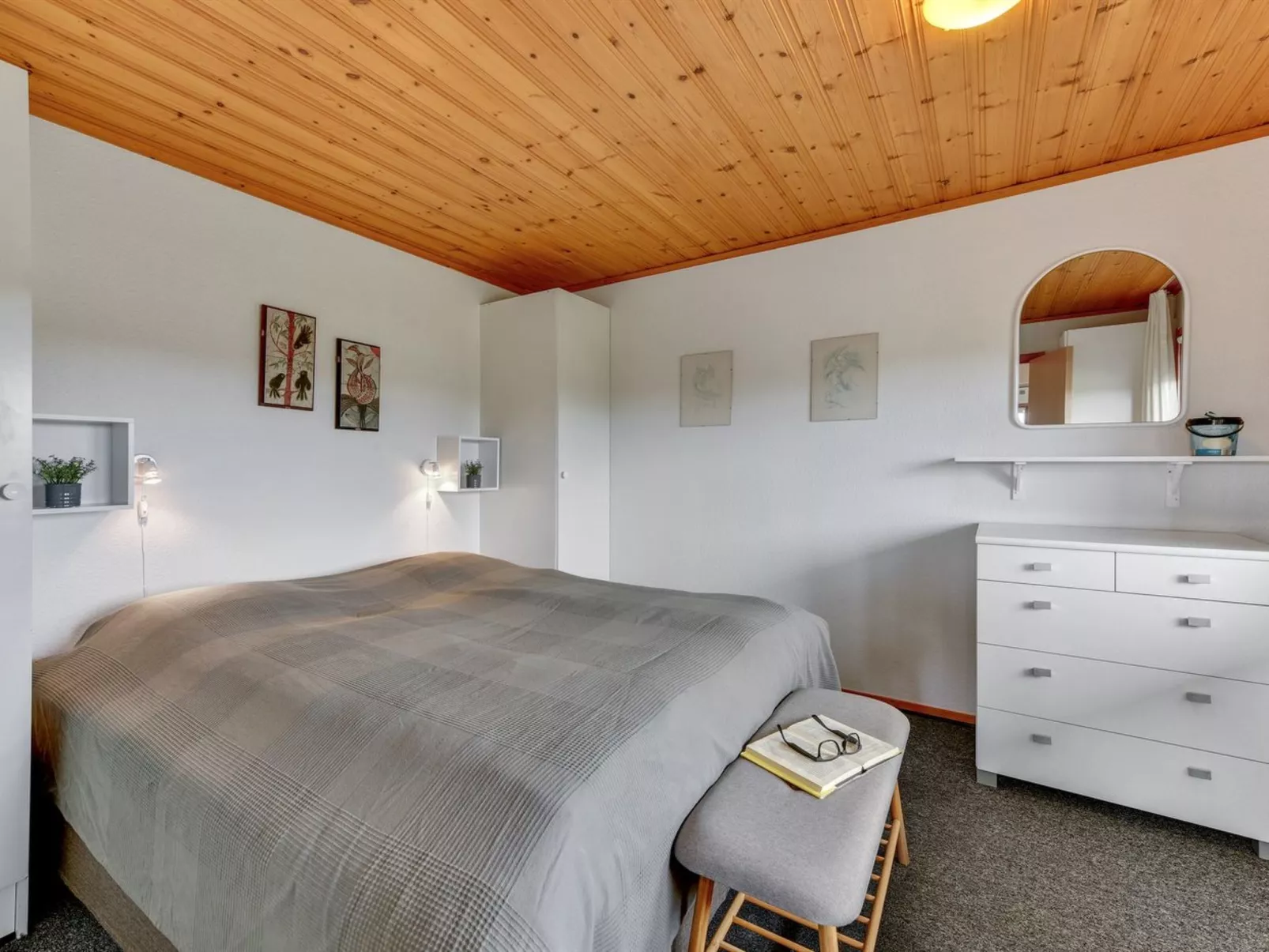 "Trineke" -  from the sea-Binnen