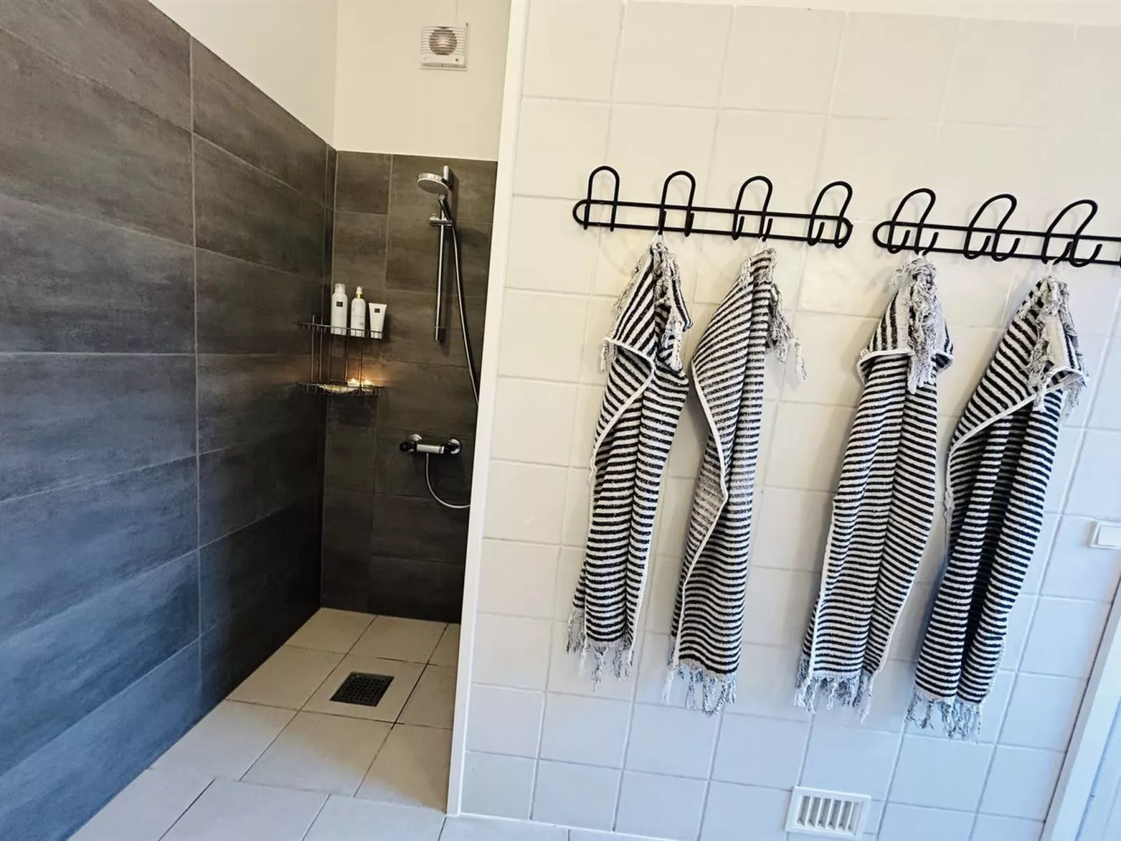 "Kalevi" - 900m from the sea-Binnen