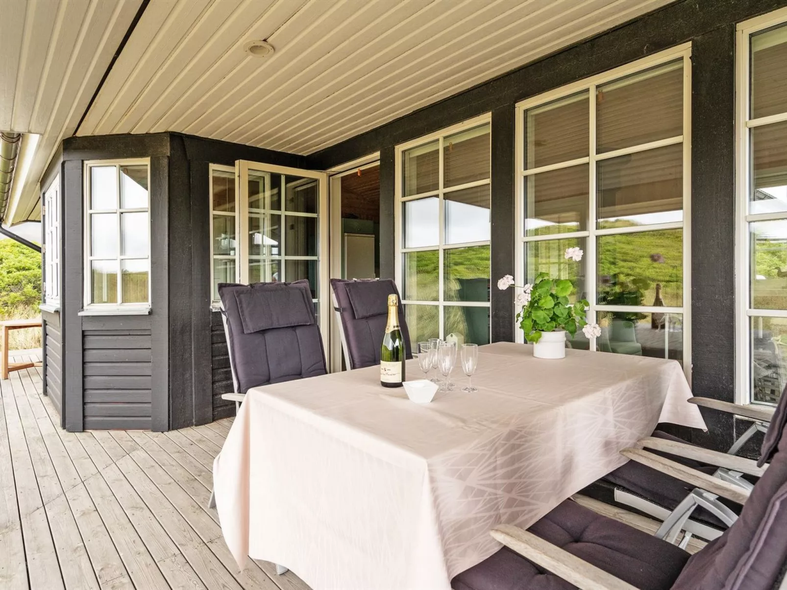 "Aise" - 75m from the sea-Buiten