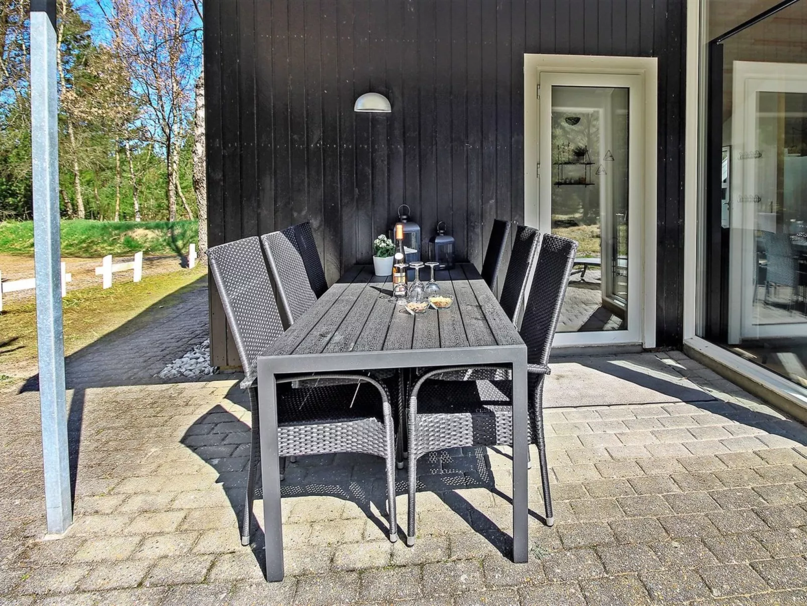 "Jensen" - 700m to the fjord-Buiten