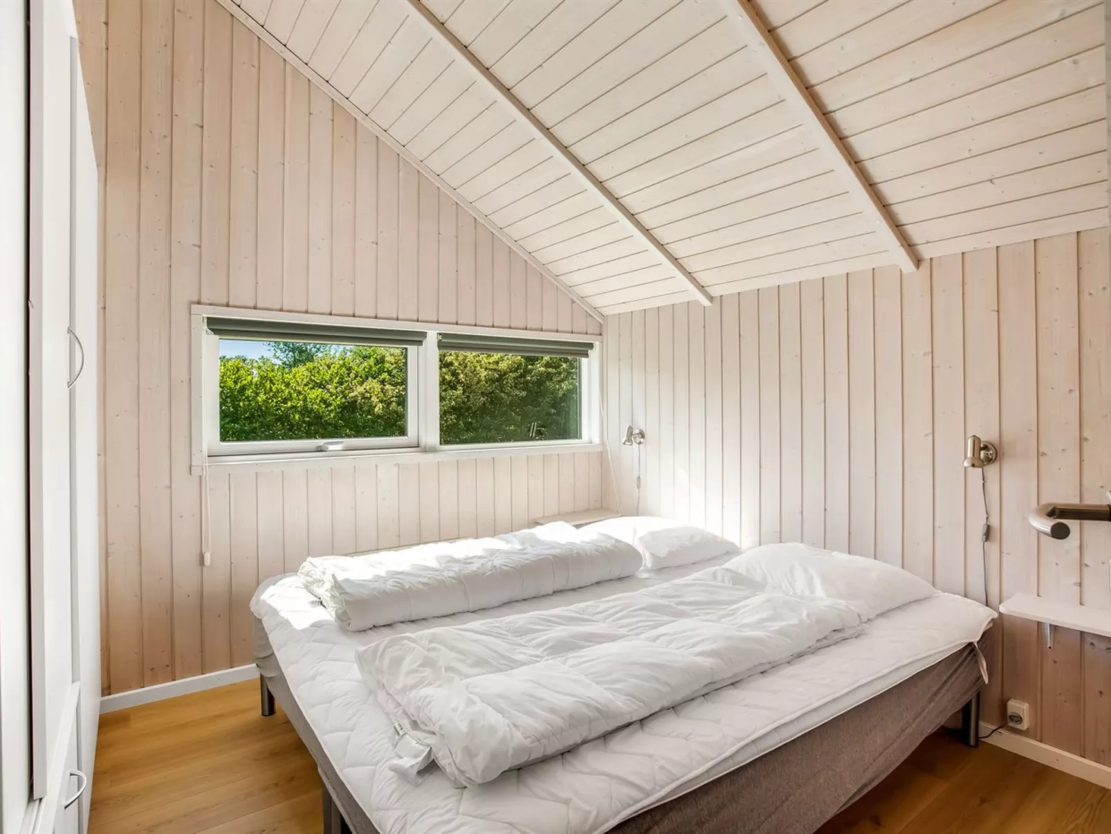 "Isving" - 1.1km to the fjord-Binnen