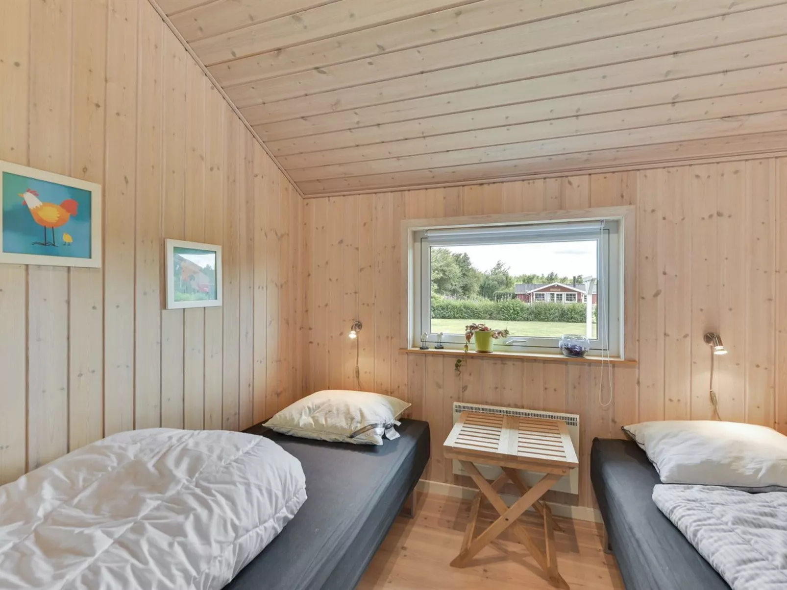 "Tobbi" - 1.1km to the fjord-Binnen