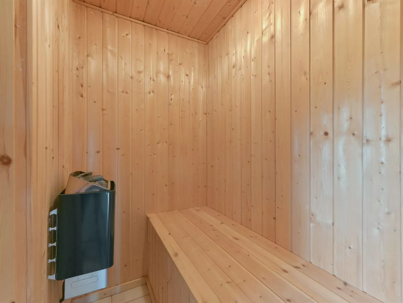 "Claudius" - 1.3km to the fjord-Binnen