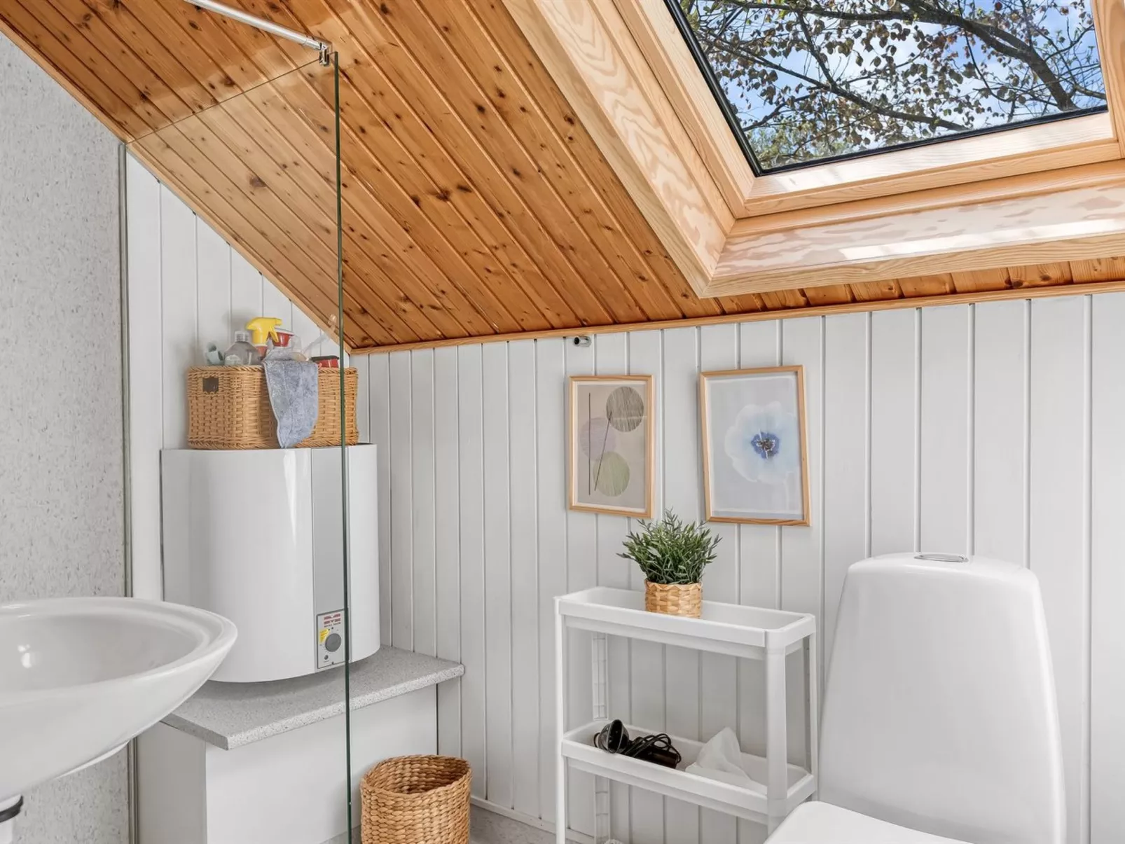 "Hilla" - 31km from the sea-Binnen