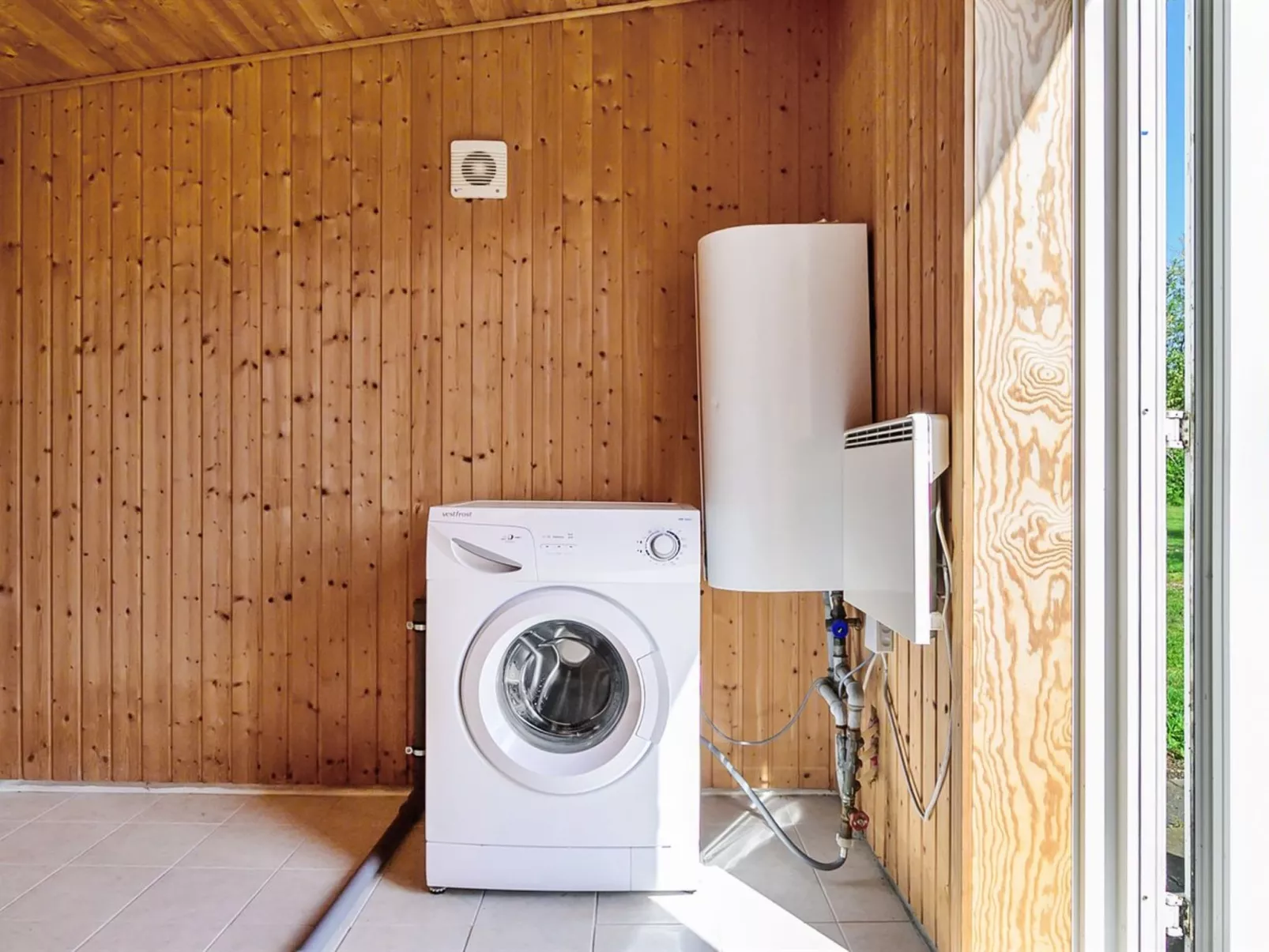 "Tokki" - 20km from the sea-Binnen