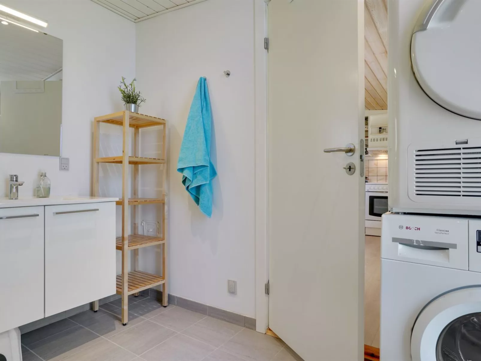 "Orvokki" - 125m from the sea-Binnen