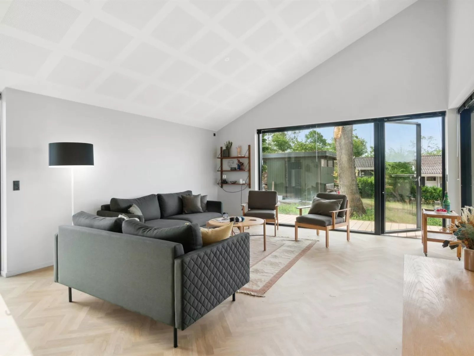 "Edina" - 350m from the sea-Binnen