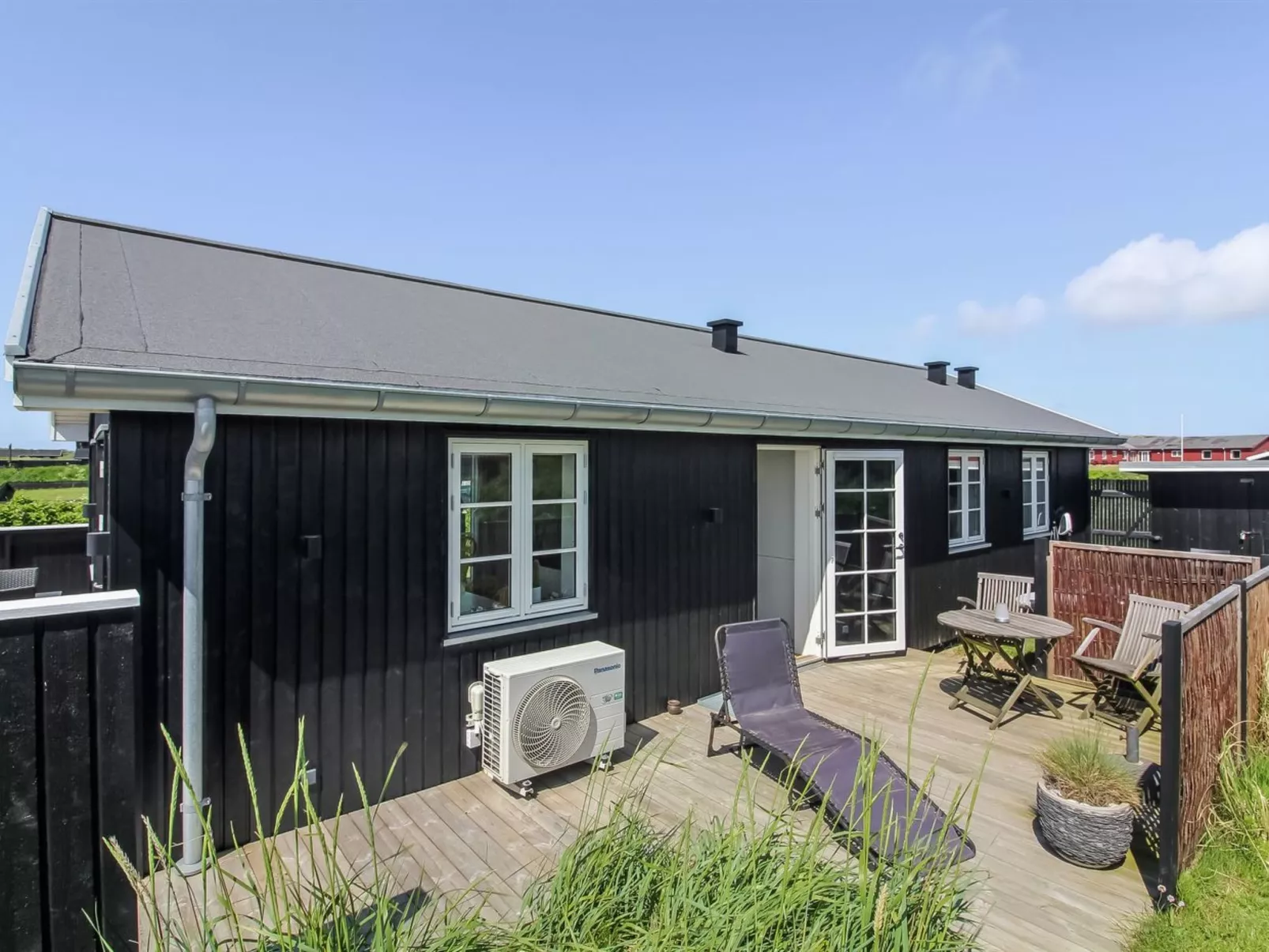 "Sanni" - 225m from the sea-Buiten