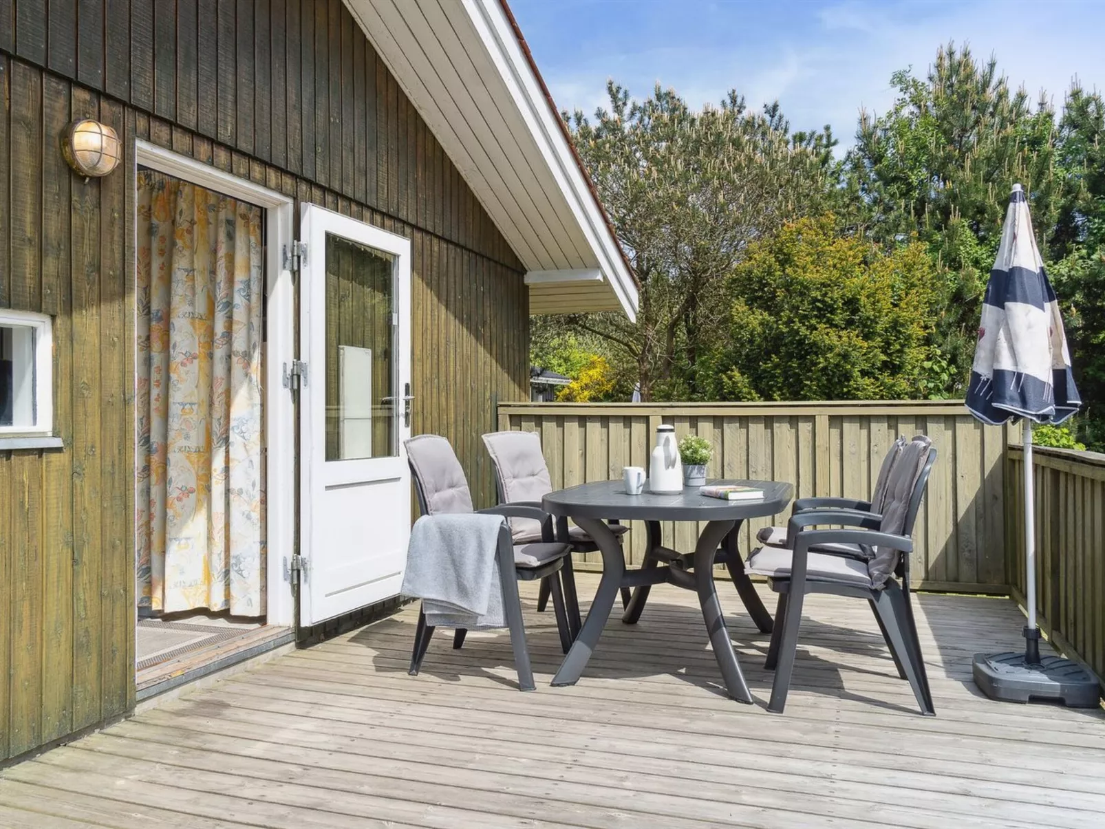 "Eini" - 500m from the sea-Buiten