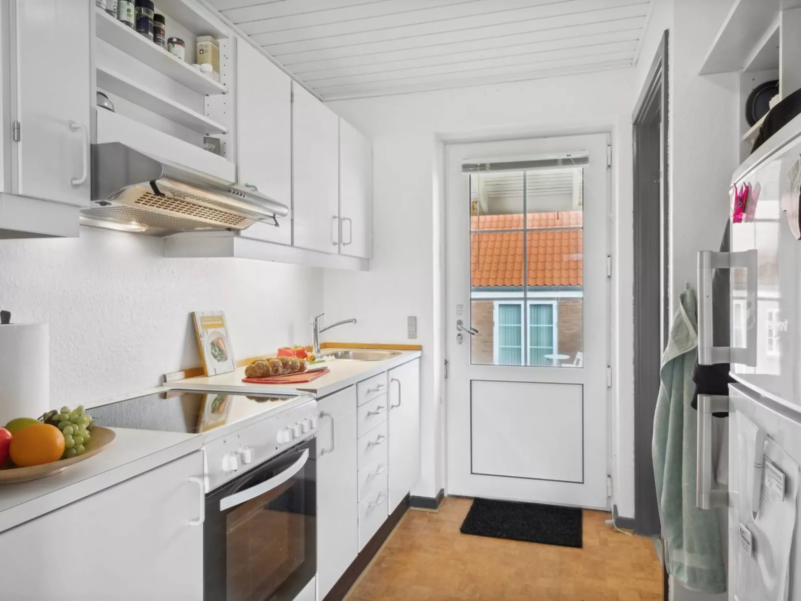 "Ubbe" - 200m from the sea-Binnen