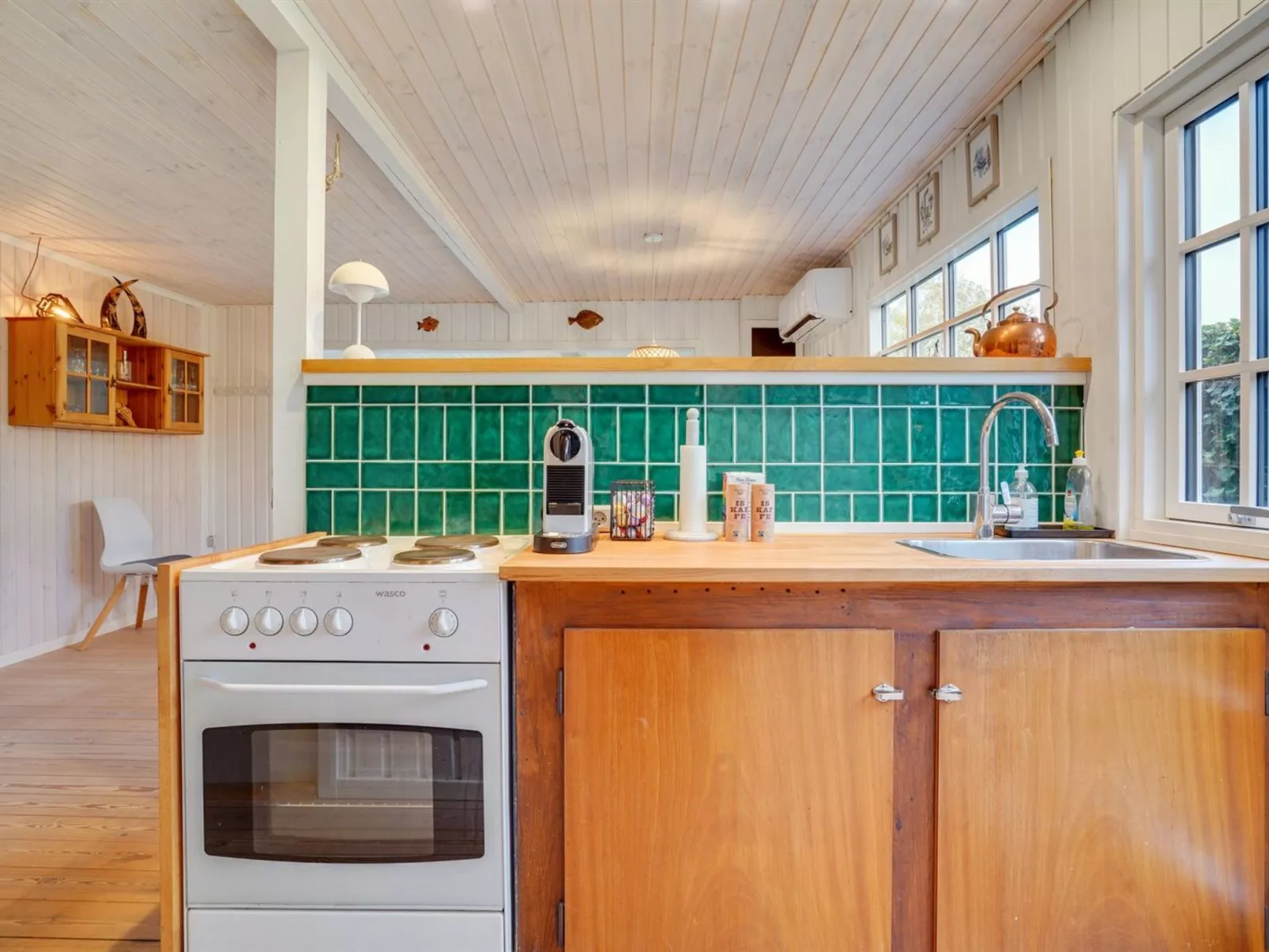 "Maybrit" - 50m from the sea-Binnen