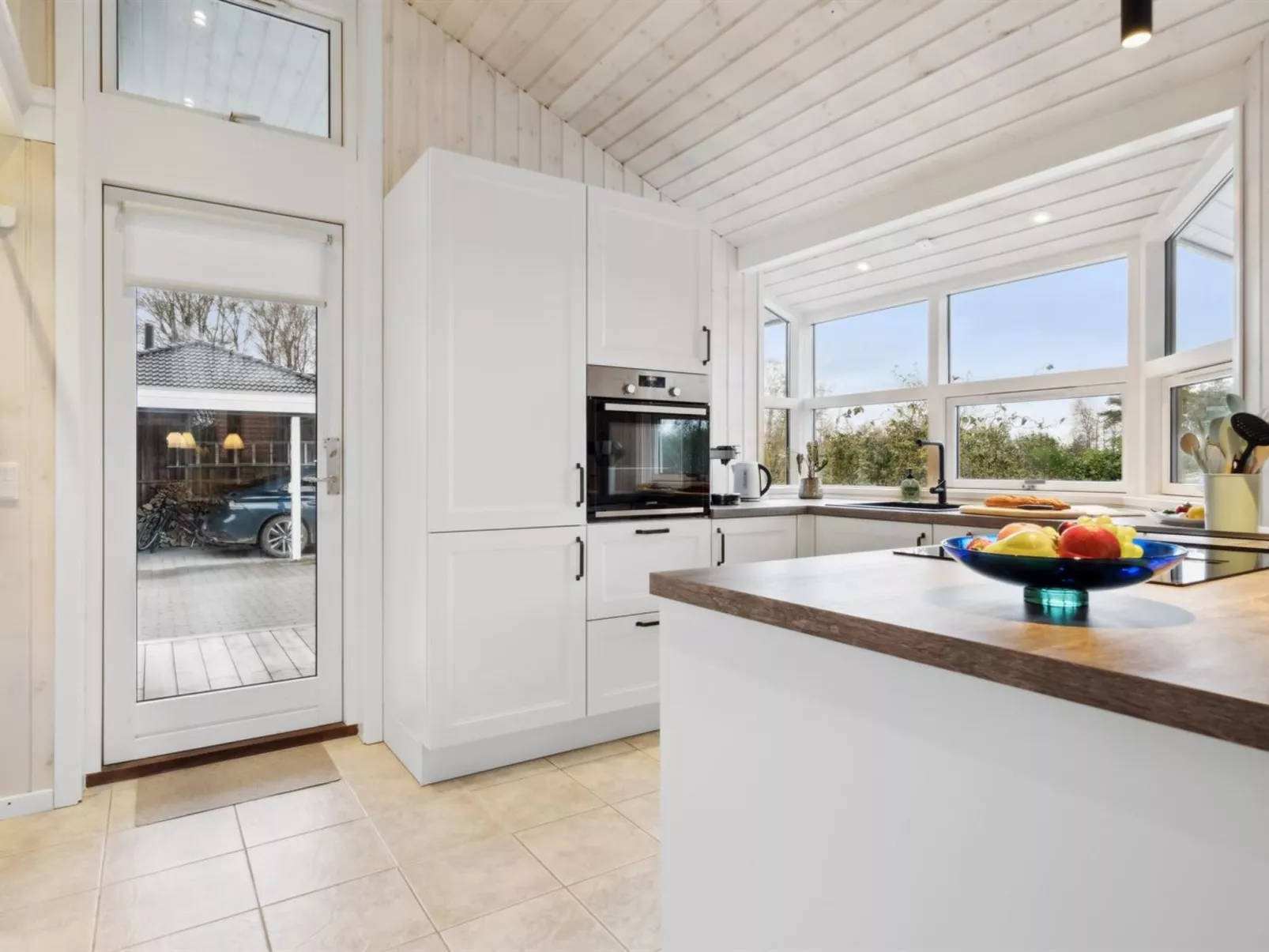 "Harald" - 300m from the sea-Binnen