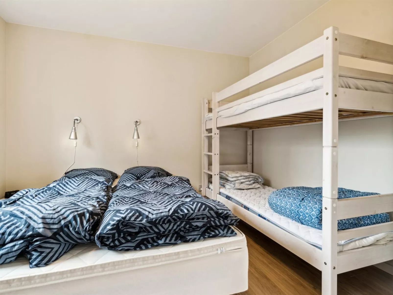 "Luchia" - 200m to the fjord-Binnen