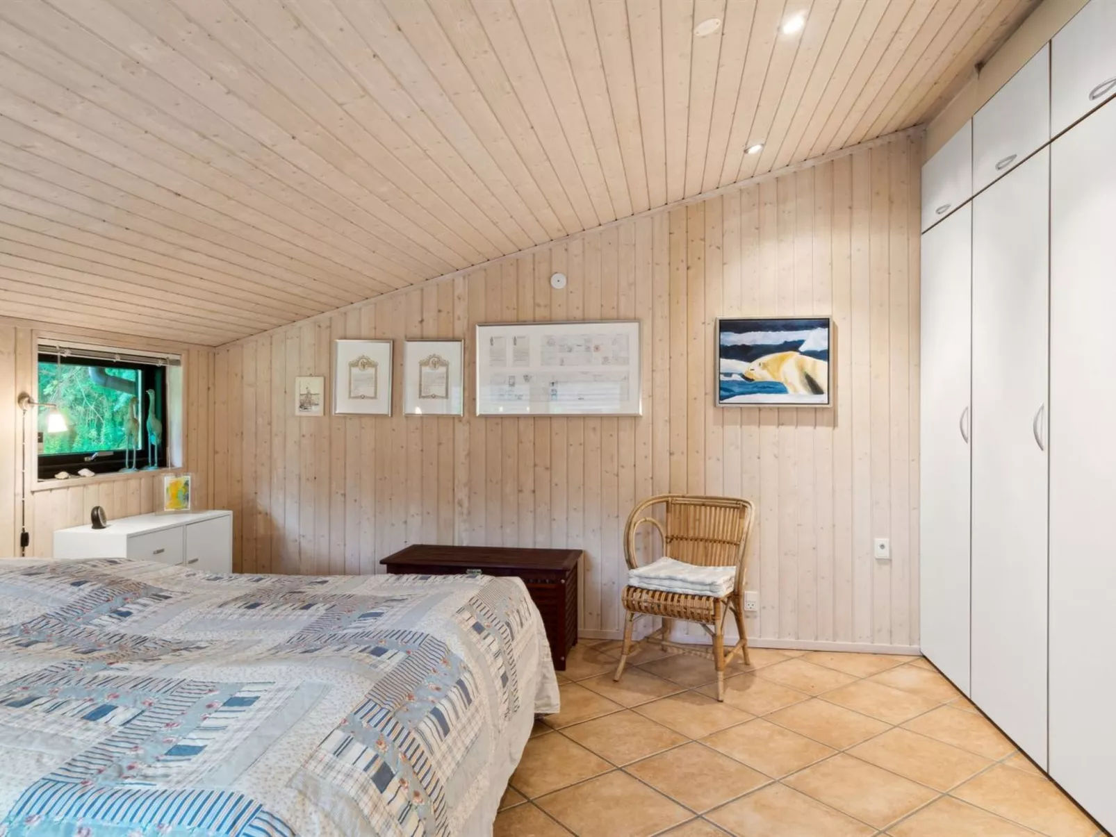 "Aiko" - 375m from the sea-Binnen