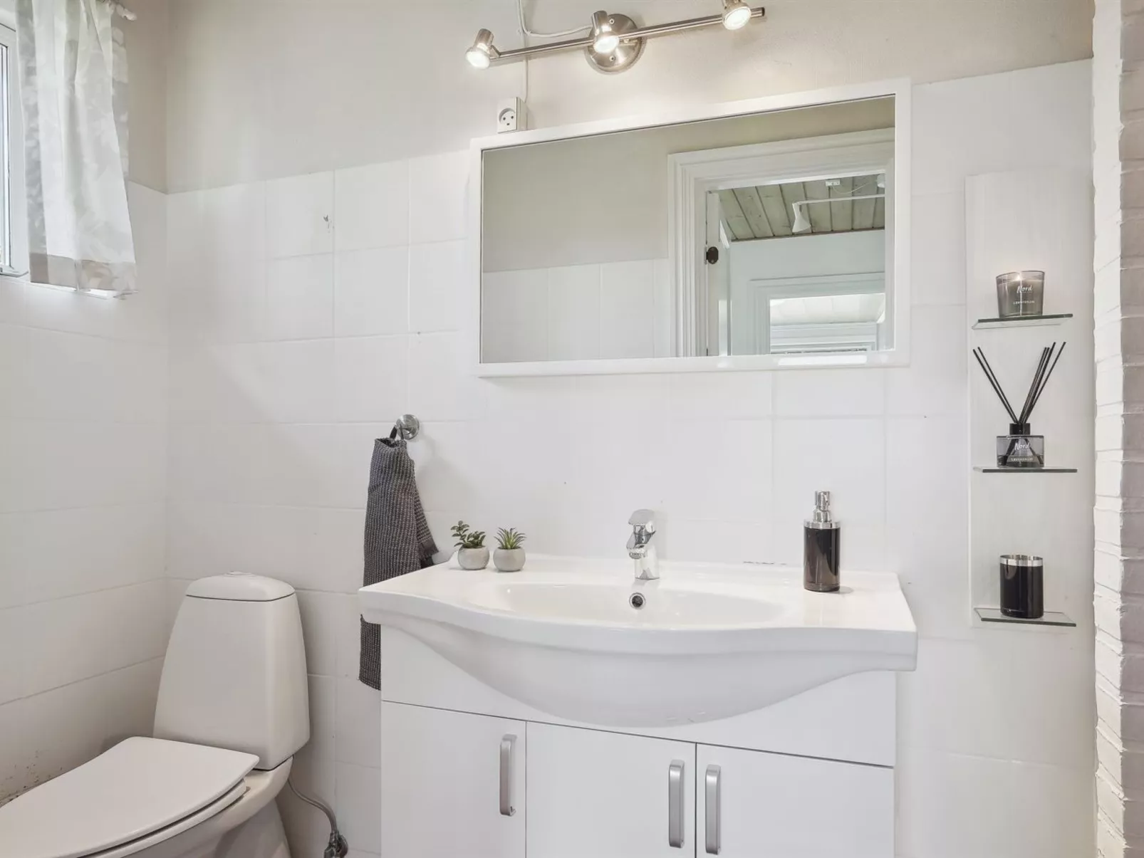 "Gisella" - 1.2km from the sea-Binnen