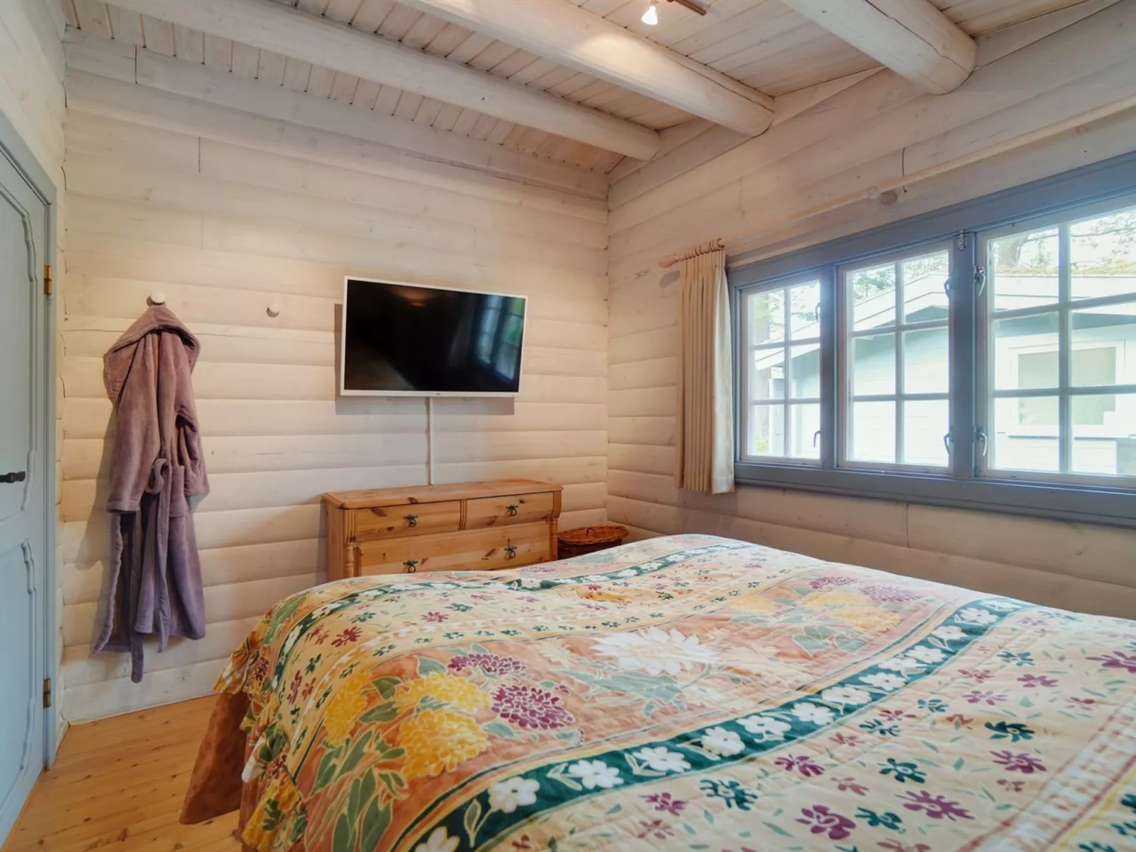 "Till" - 1.6km from the sea-Binnen