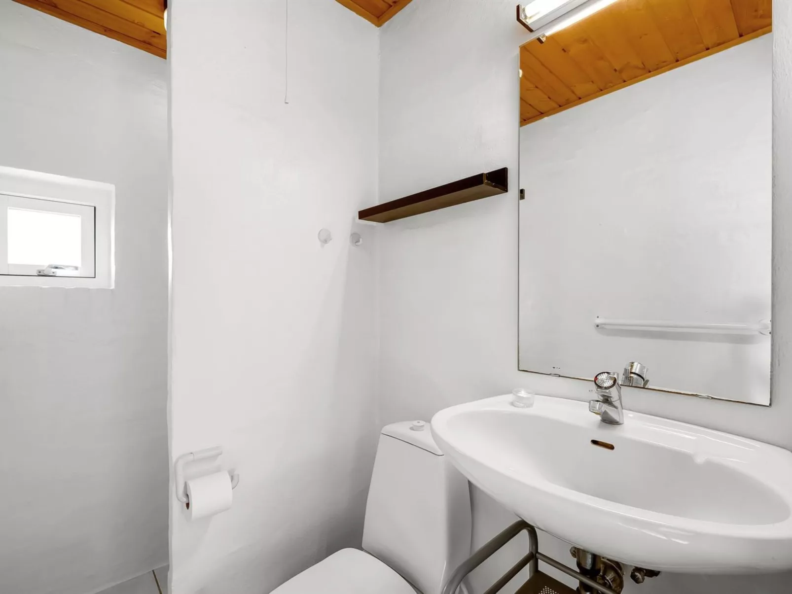 "Kirsa" - 200m to the fjord-Binnen