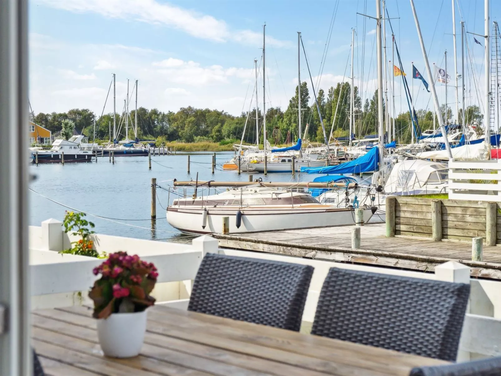 "Annlis" - 5m from the sea-Buiten