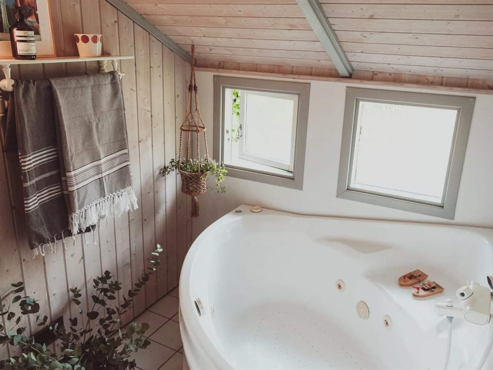 "Neno" - 100m from the sea-Binnen