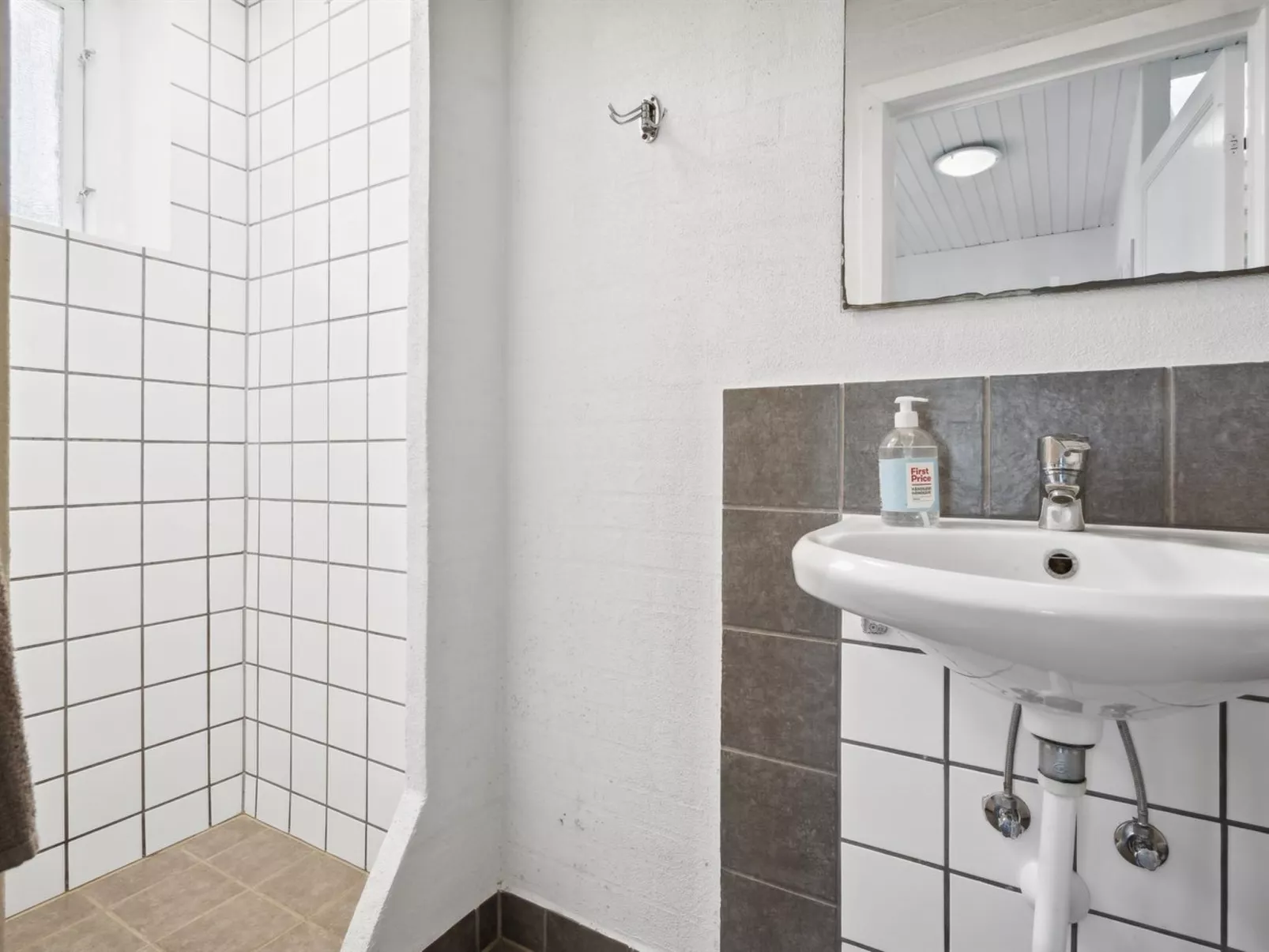 "Essie" - 20km from the sea-Binnen