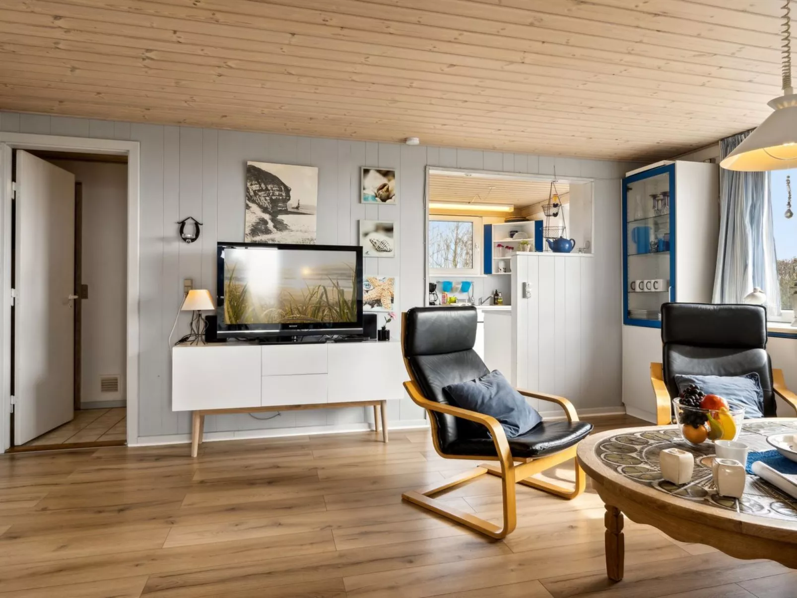 "Aletha" - 300m to the fjord-Binnen