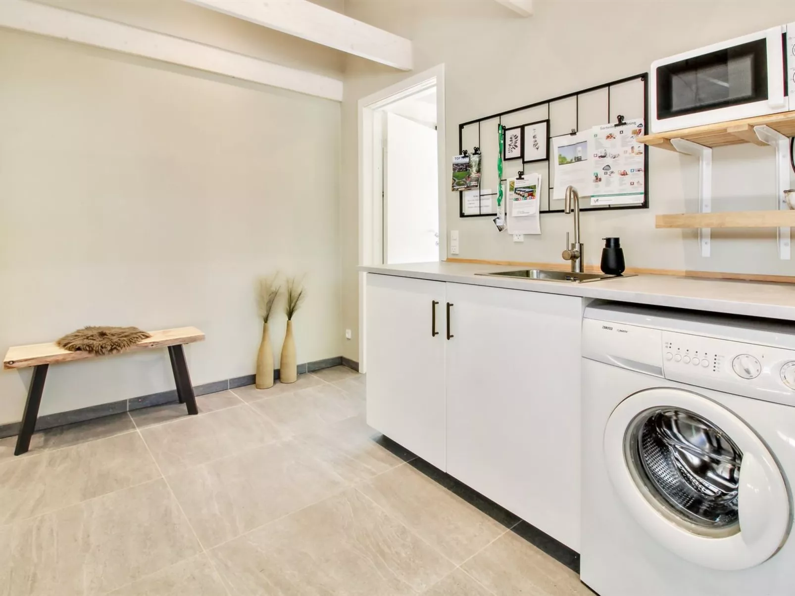 "Gretl" - 31km from the sea-Binnen