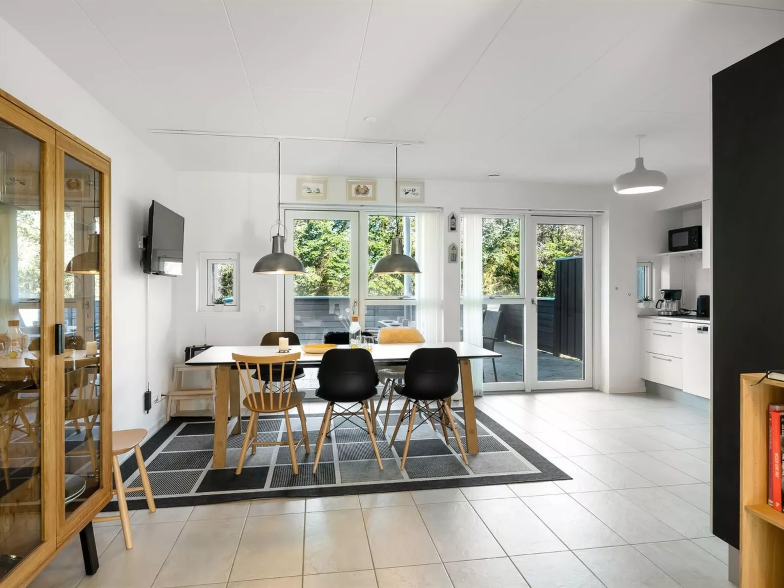 "Flugha" - 600m from the sea-Binnen