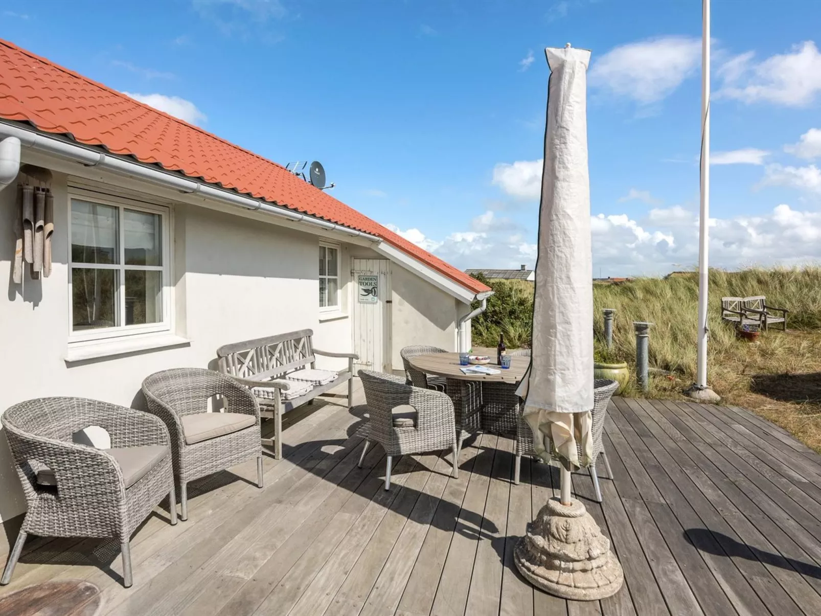 "Heilo" -  from the sea-Buiten