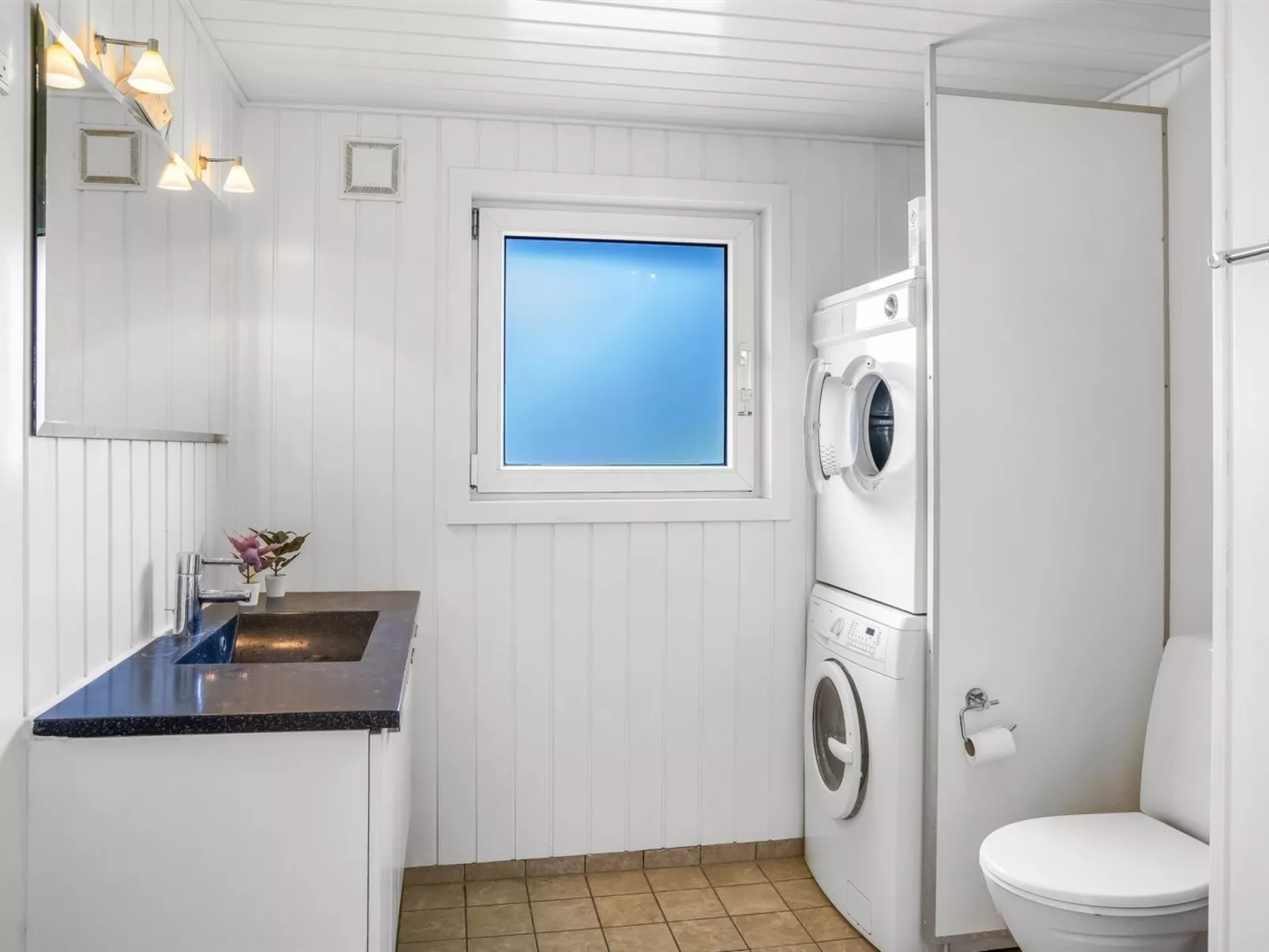 "Joseline" - 1.8km from the sea-Binnen