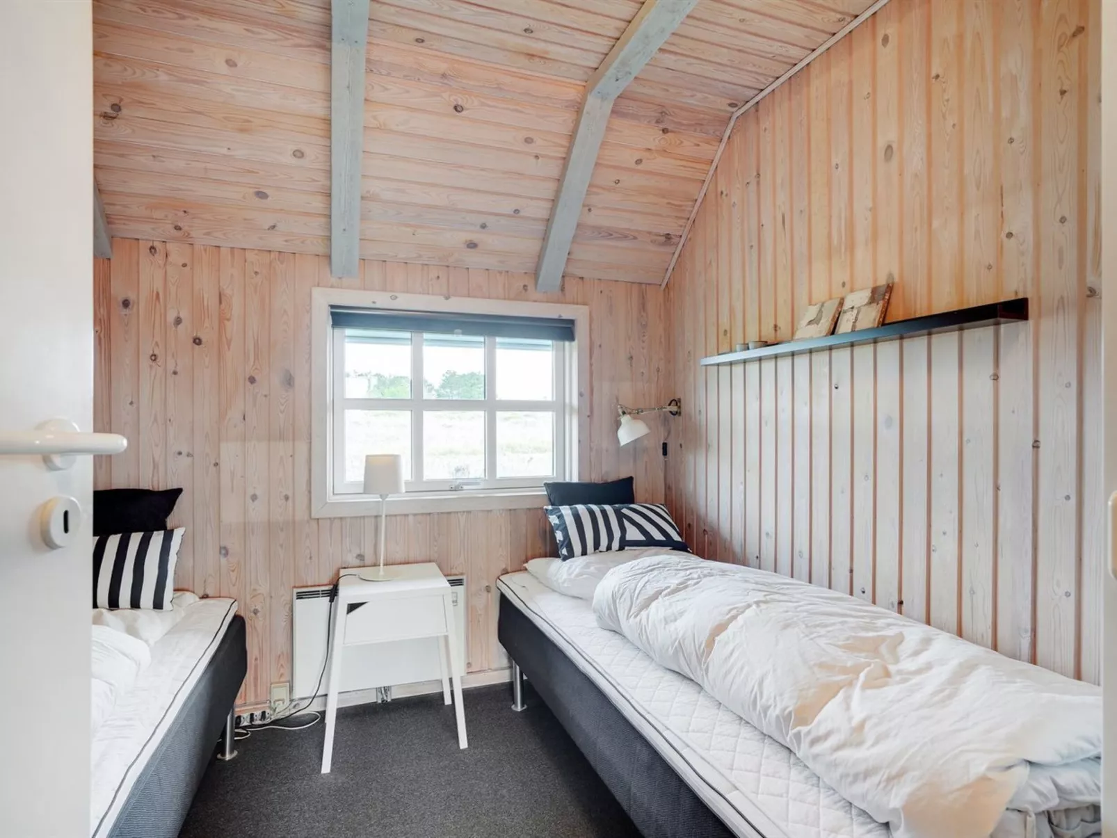 "Kajin" - 200m from the sea-Binnen