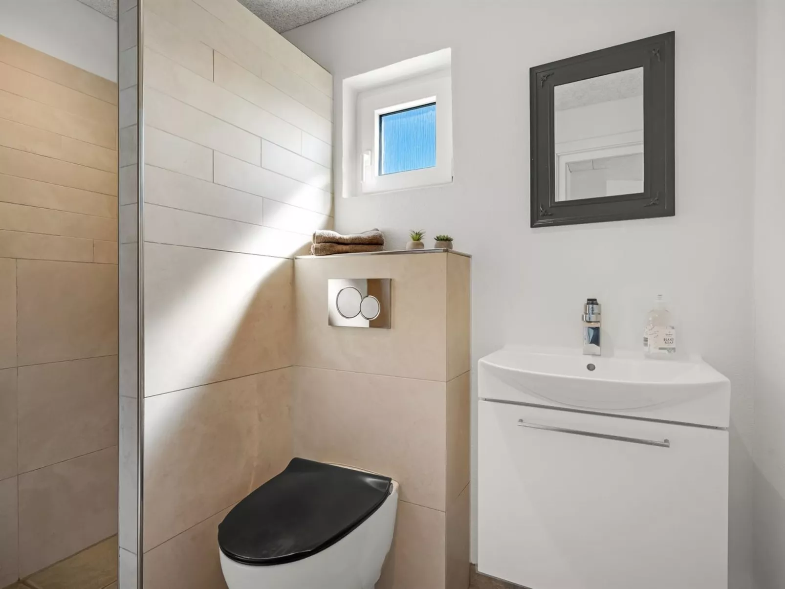 "Adia" - 300m from the sea-Binnen