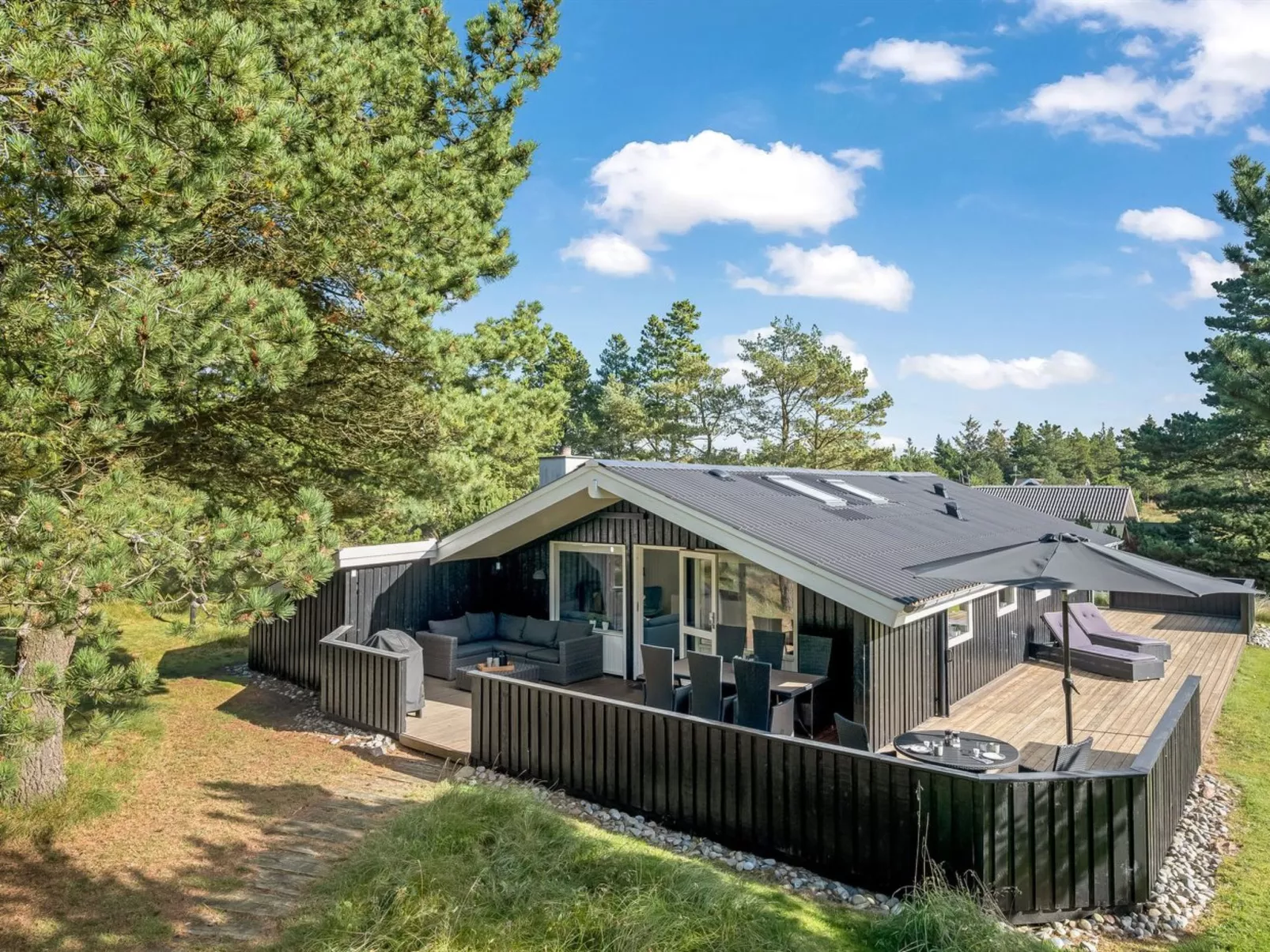 "Eirik" - 2.5km from the sea-Buiten