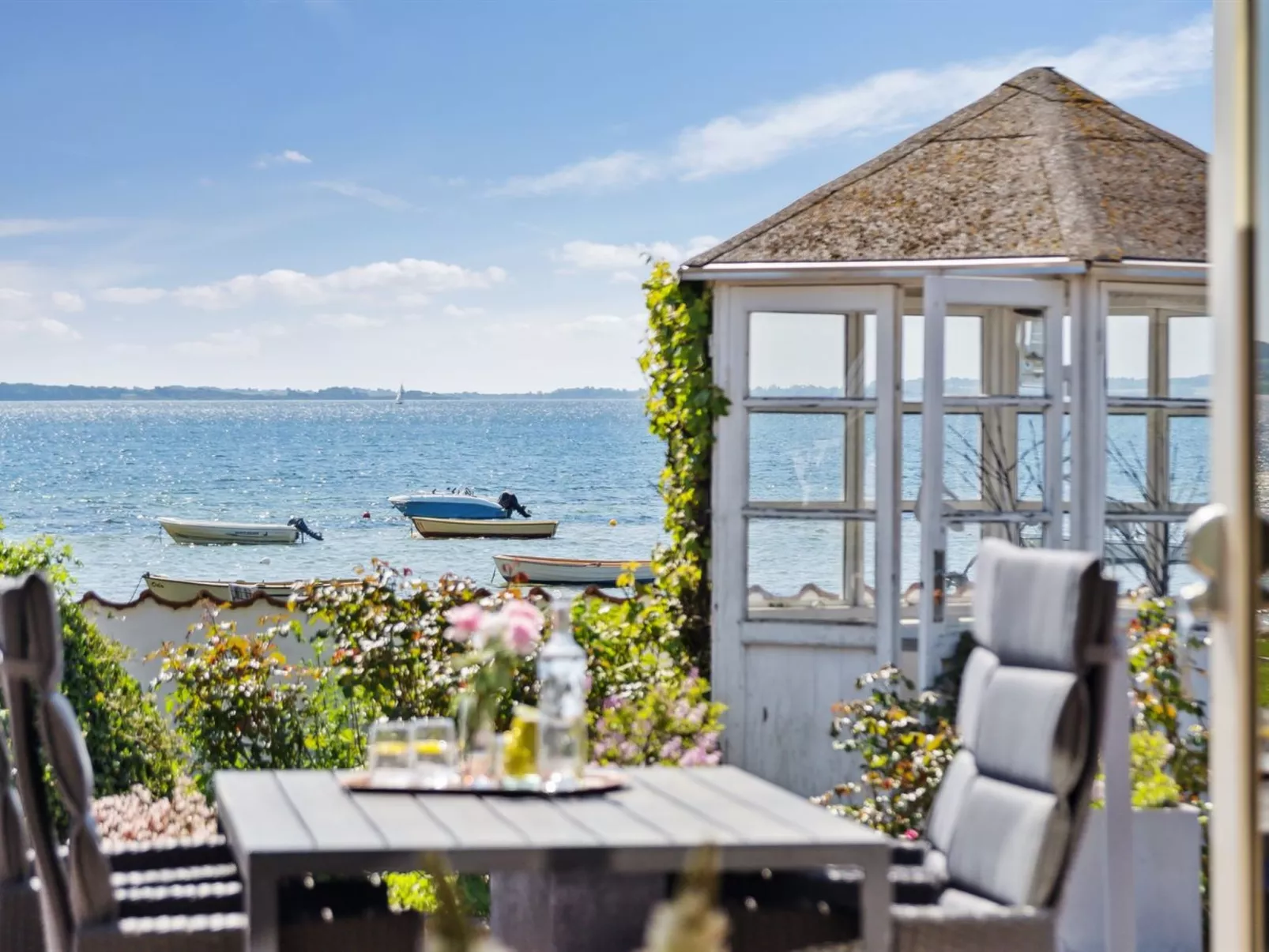 "Michel" - 25m from the sea-Buiten