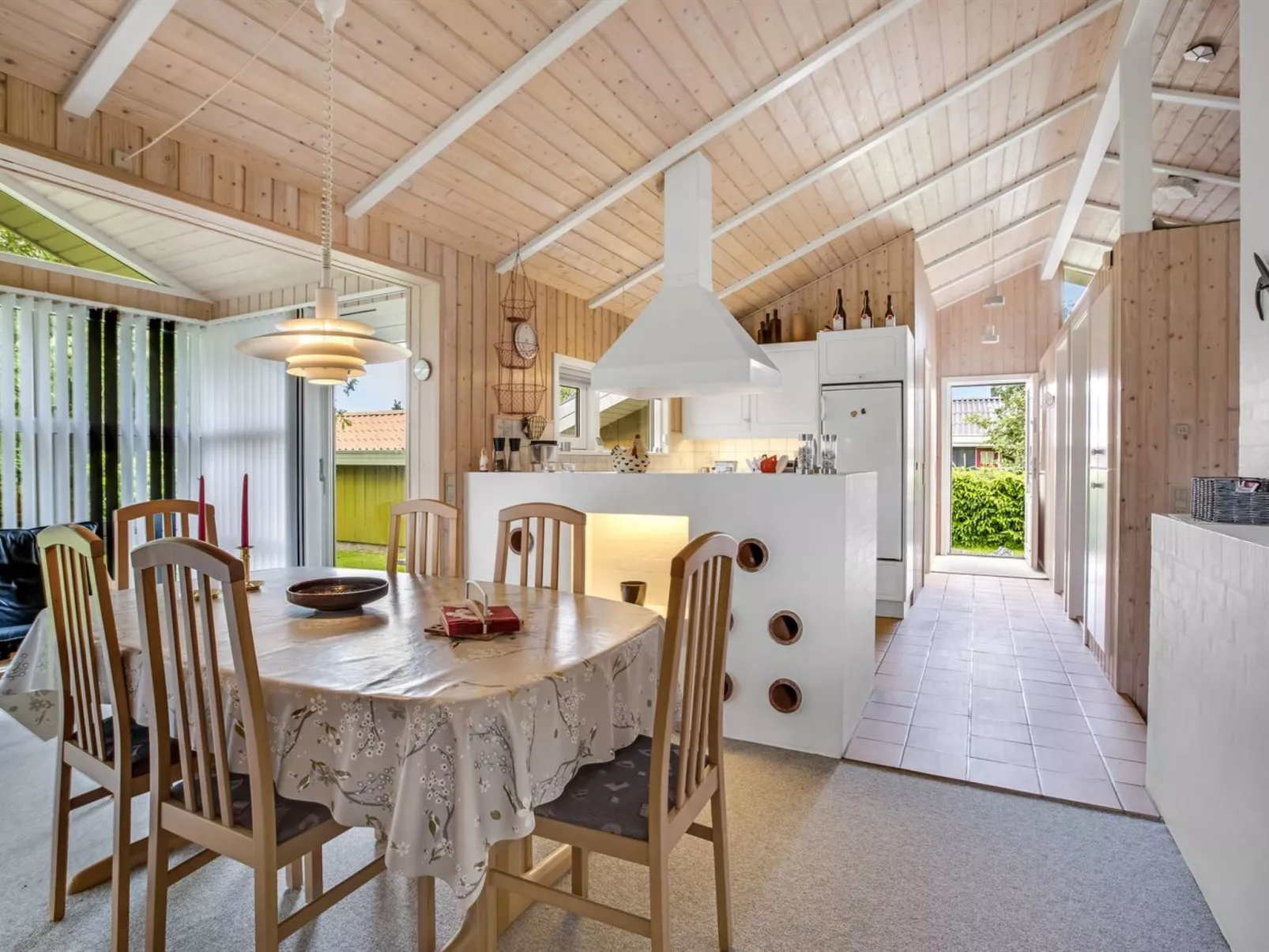 "Maira" -  from the sea-Binnen