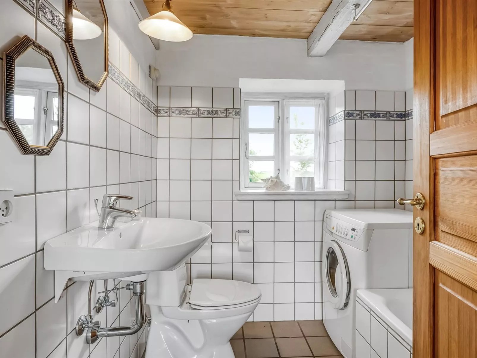 "Claus" - 1.5km to the fjord-Binnen