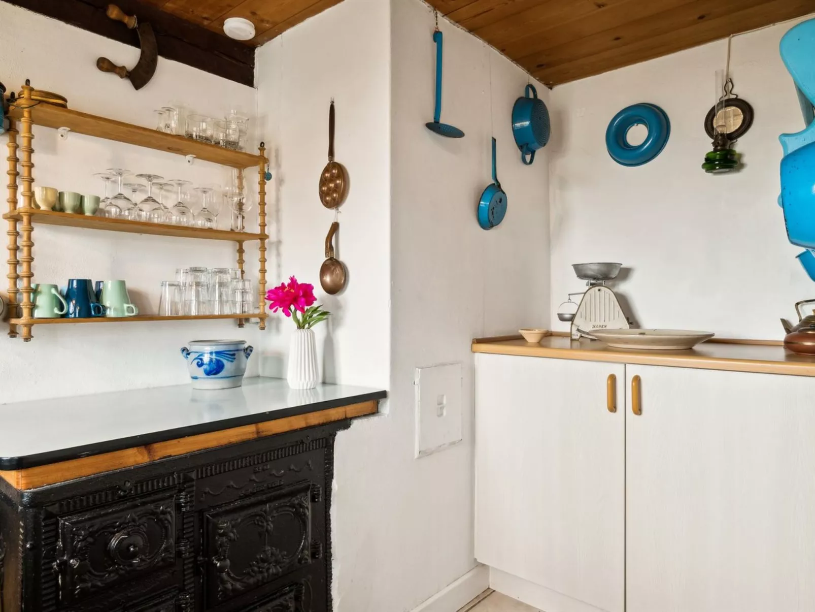 "Leoni" - 115m from the sea-Binnen