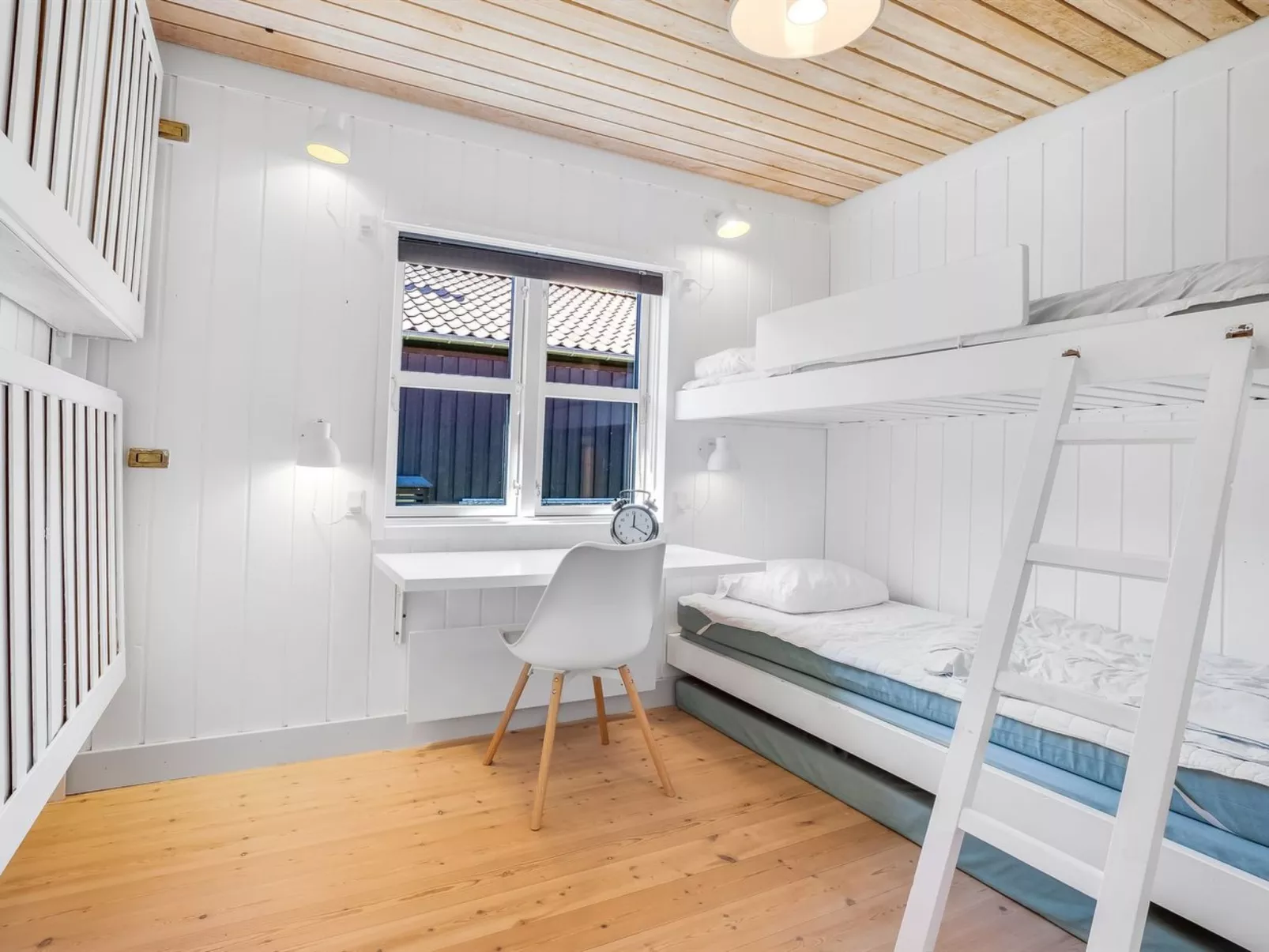 "Clea" - 300m from the sea-Binnen