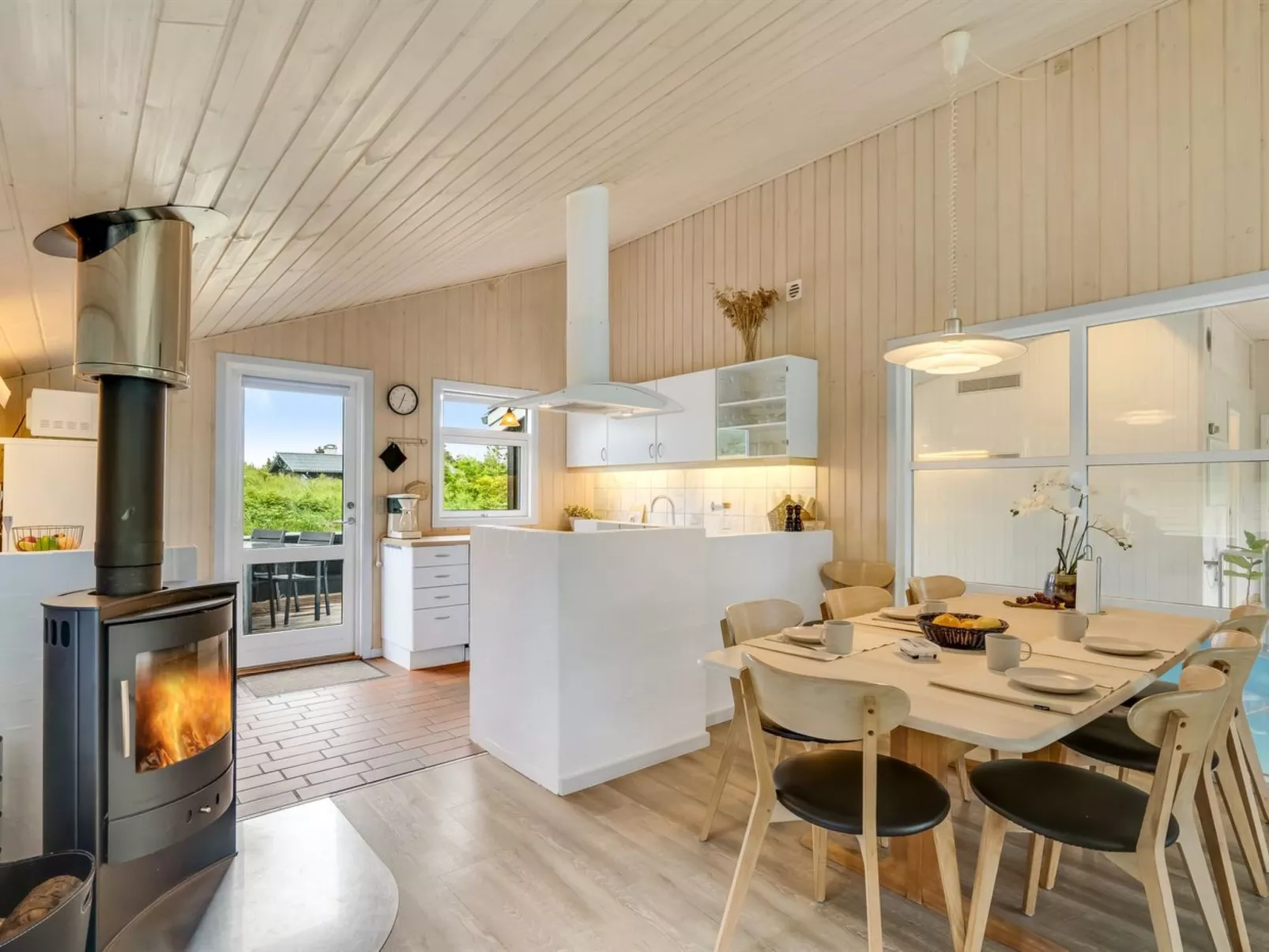 "Adrienne" - 240m from the sea-Binnen