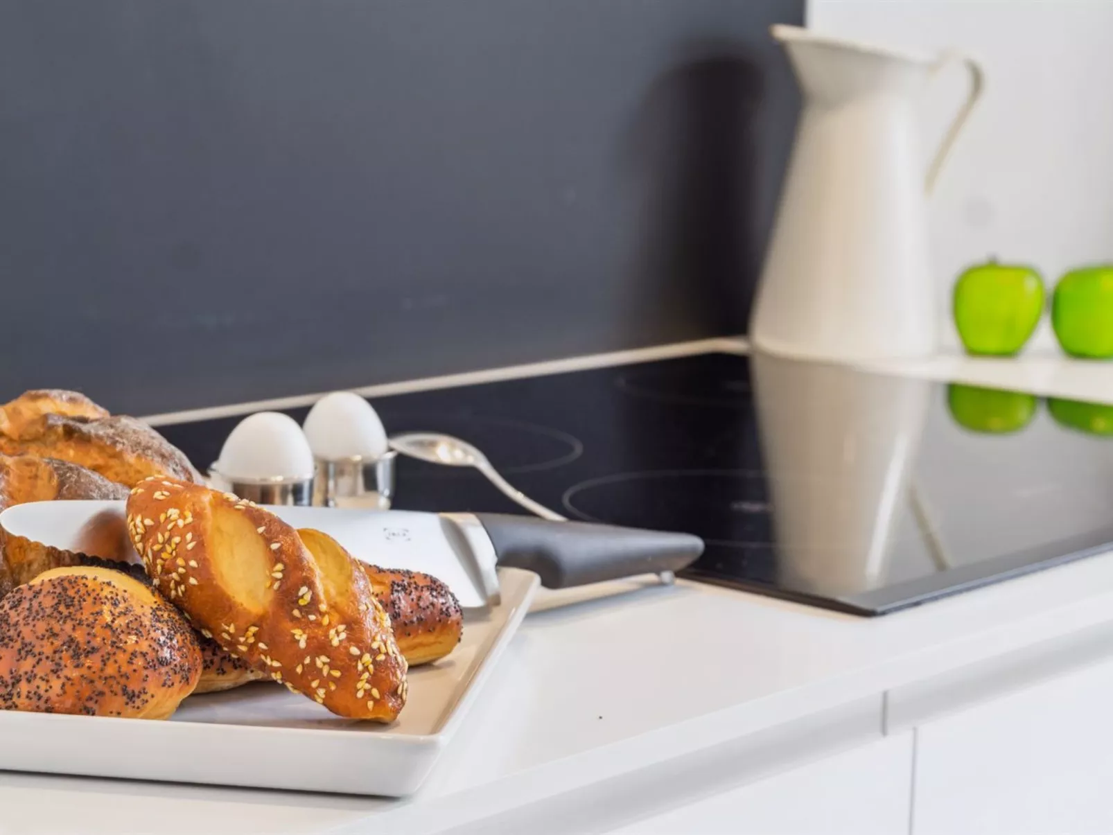 "Ingebrit" - 1.4km from the sea-Binnen