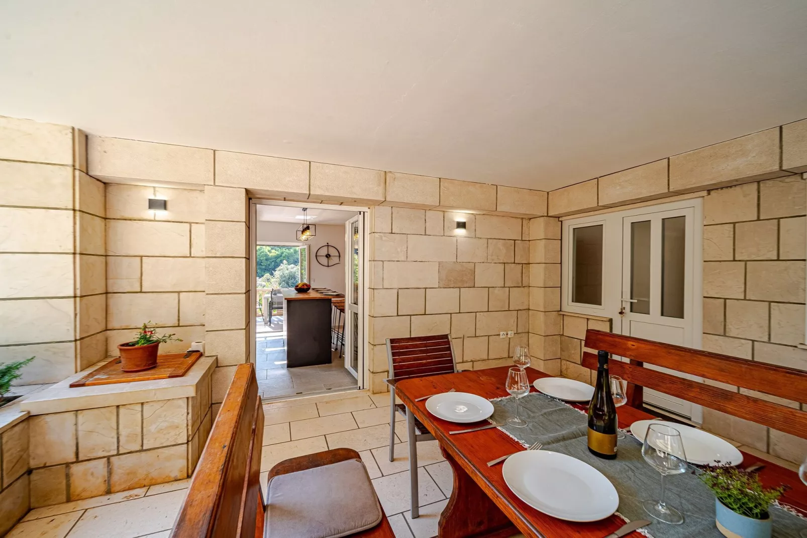 Holiday Home Island Gem - Five  Bedroom Apartment-Eetkamer