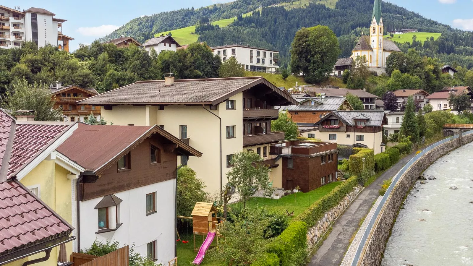 Apart An der Ache-Gebieden zomer 1km