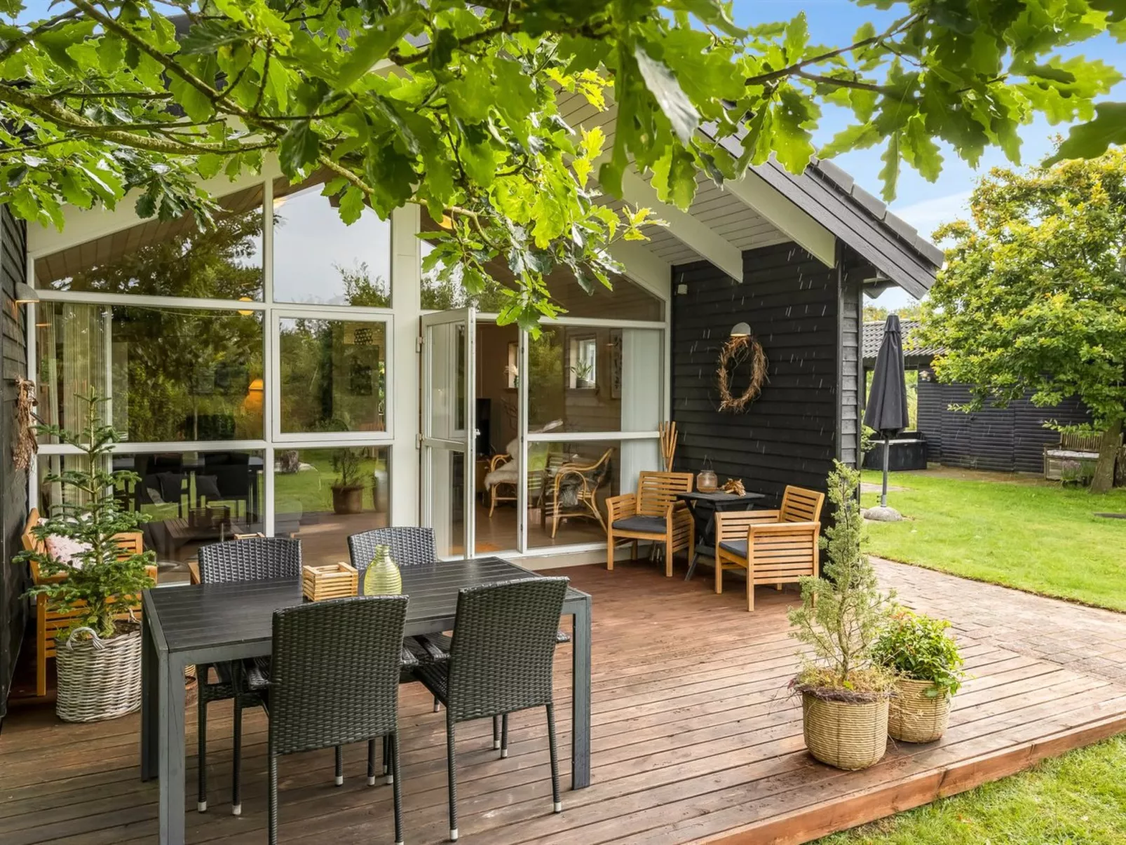 "Jarmunrek" - 400m to the fjord-Buiten